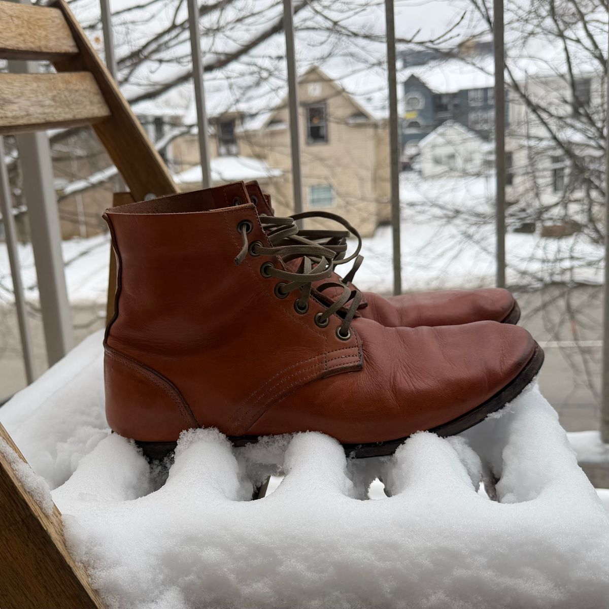 Photo by nitrocelluloseballoon on December 2, 2025 of the Self-Made Light Duty Boondockers in Horween English Tan Essex.