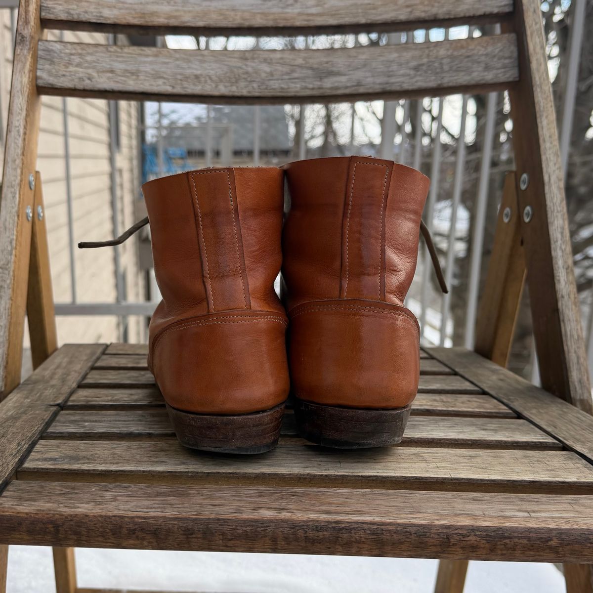 Photo by nitrocelluloseballoon on February 4, 2026 of the Self-Made Light Duty Boondockers in Horween English Tan Essex.