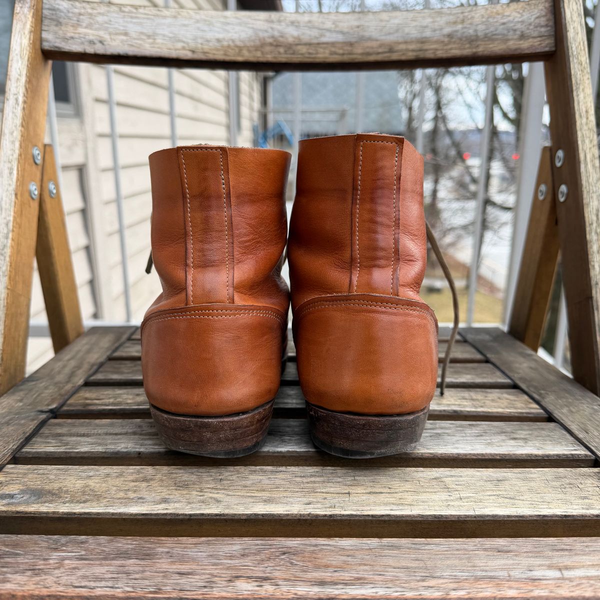 Photo by nitrocelluloseballoon on March 5, 2026 of the Self-Made Light Duty Boondockers in Horween English Tan Essex.