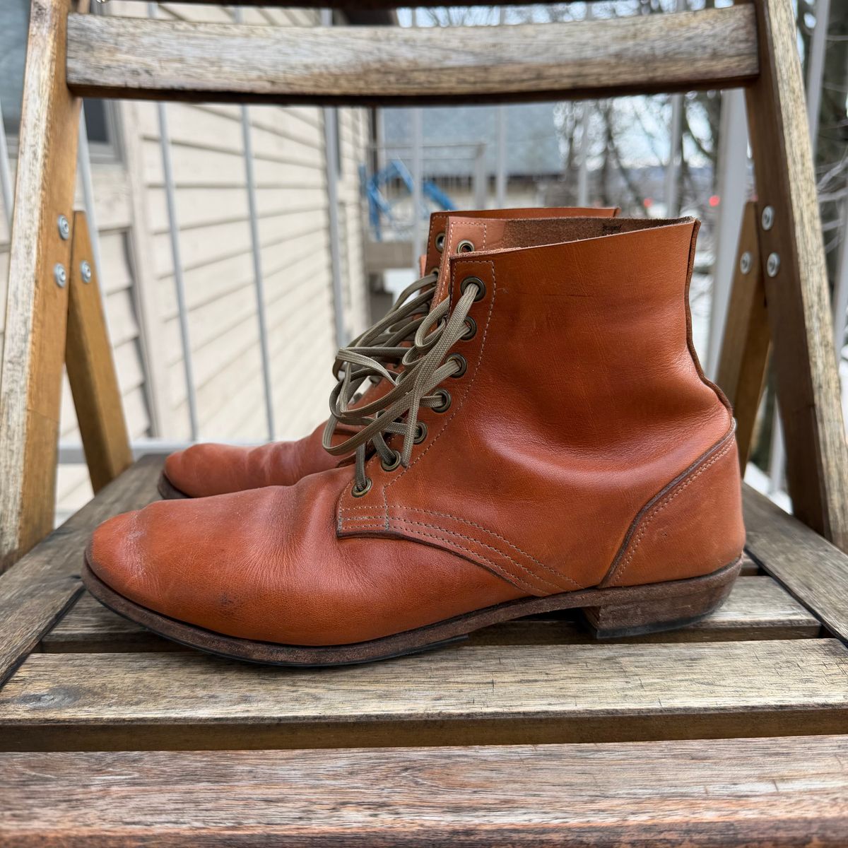 Photo by nitrocelluloseballoon on March 5, 2026 of the Self-Made Light Duty Boondockers in Horween English Tan Essex.