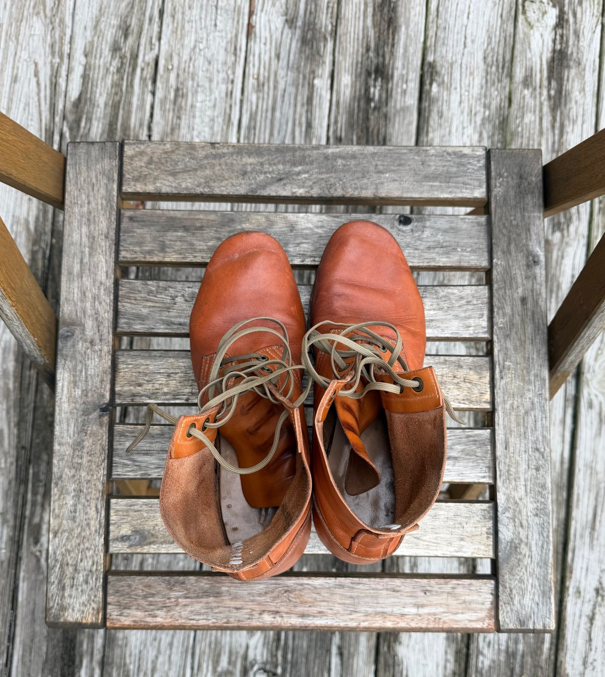 Photo by nitrocelluloseballoon on April 5, 2026 of the Self-Made Light Duty Boondockers in Horween English Tan Essex.