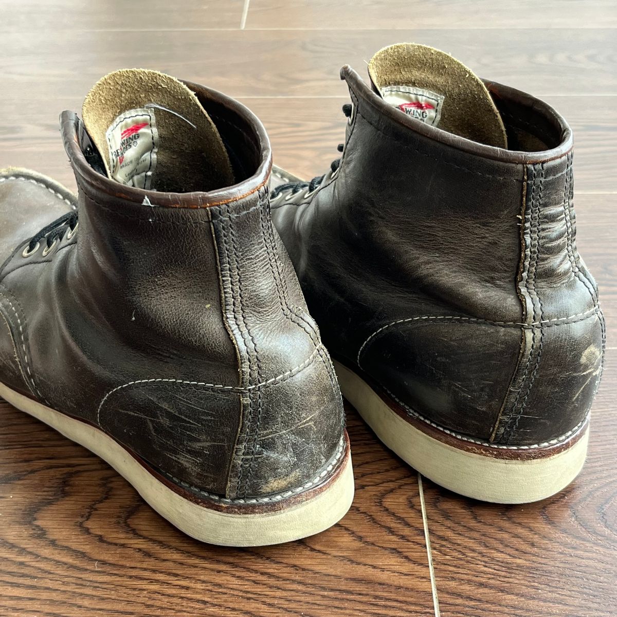 Photo by MukMukSifu on April 12, 2025 of the Red Wing 6-Inch Classic Moc in S.B. Foot Charcoal Rough and Tough.