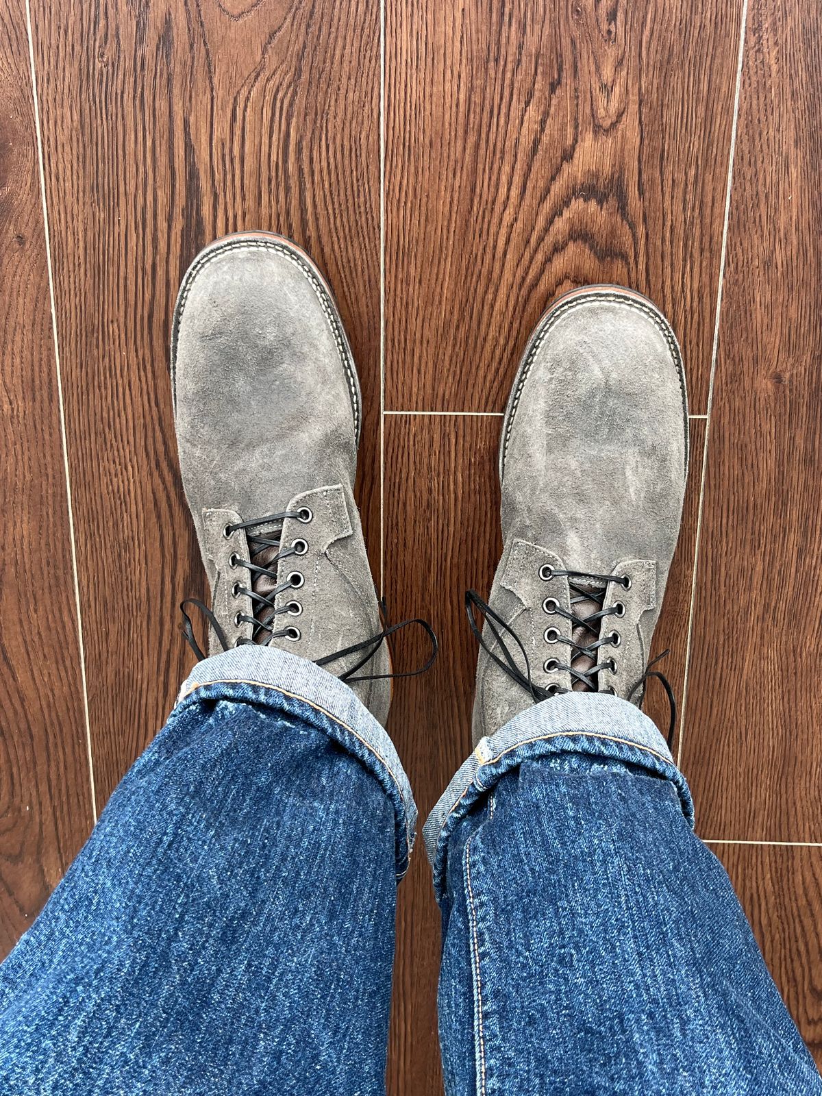 Photo by MukMukSifu on February 10, 2025 of the Viberg Country Boot in C.F. Stead Anthracite Waxed Roughout.