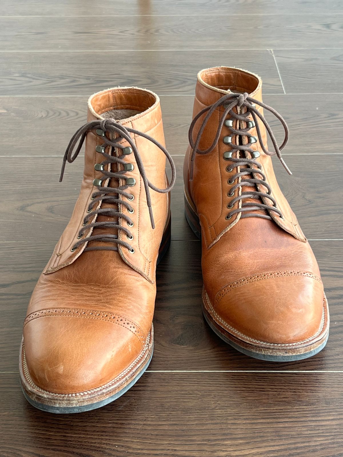 Photo by MukMukSifu on March 13, 2025 of the Viberg Service Boot BCT in Horween Natural Dublin.