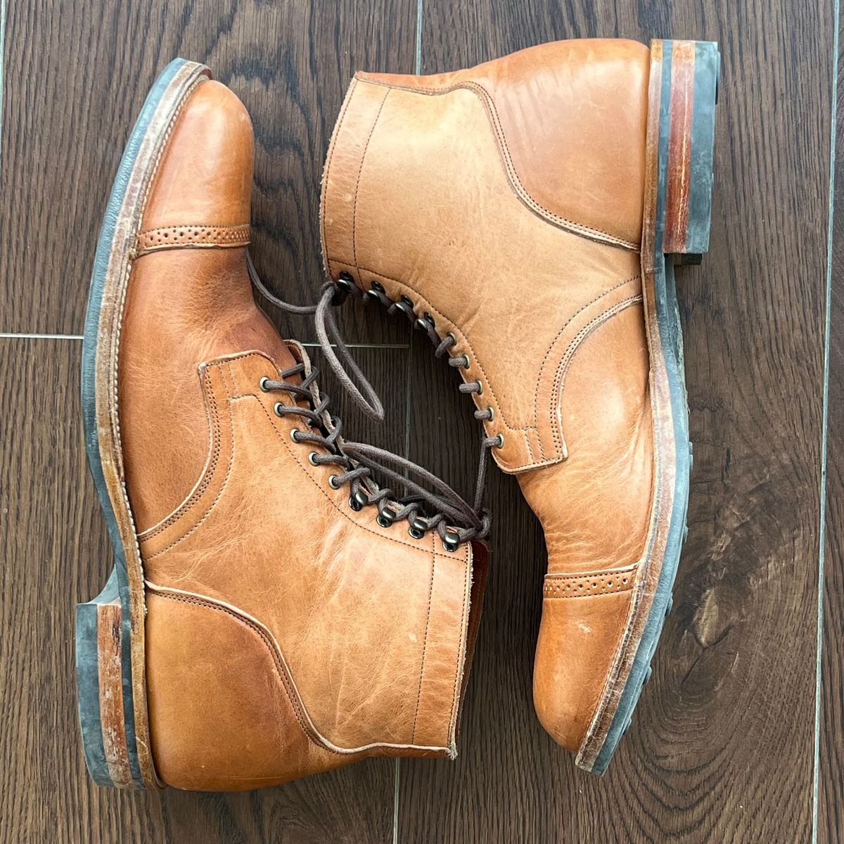 Photo by MukMukSifu on March 13, 2025 of the Viberg Service Boot BCT in Horween Natural Dublin.