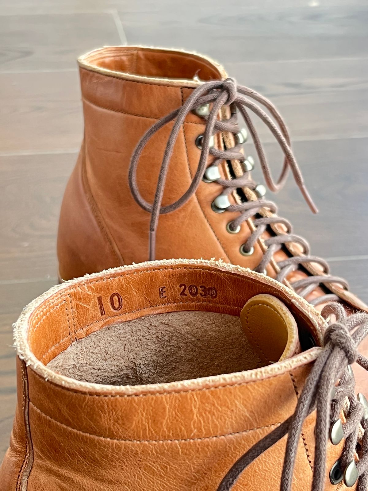 Photo by MukMukSifu on March 13, 2025 of the Viberg Service Boot BCT in Horween Natural Dublin.