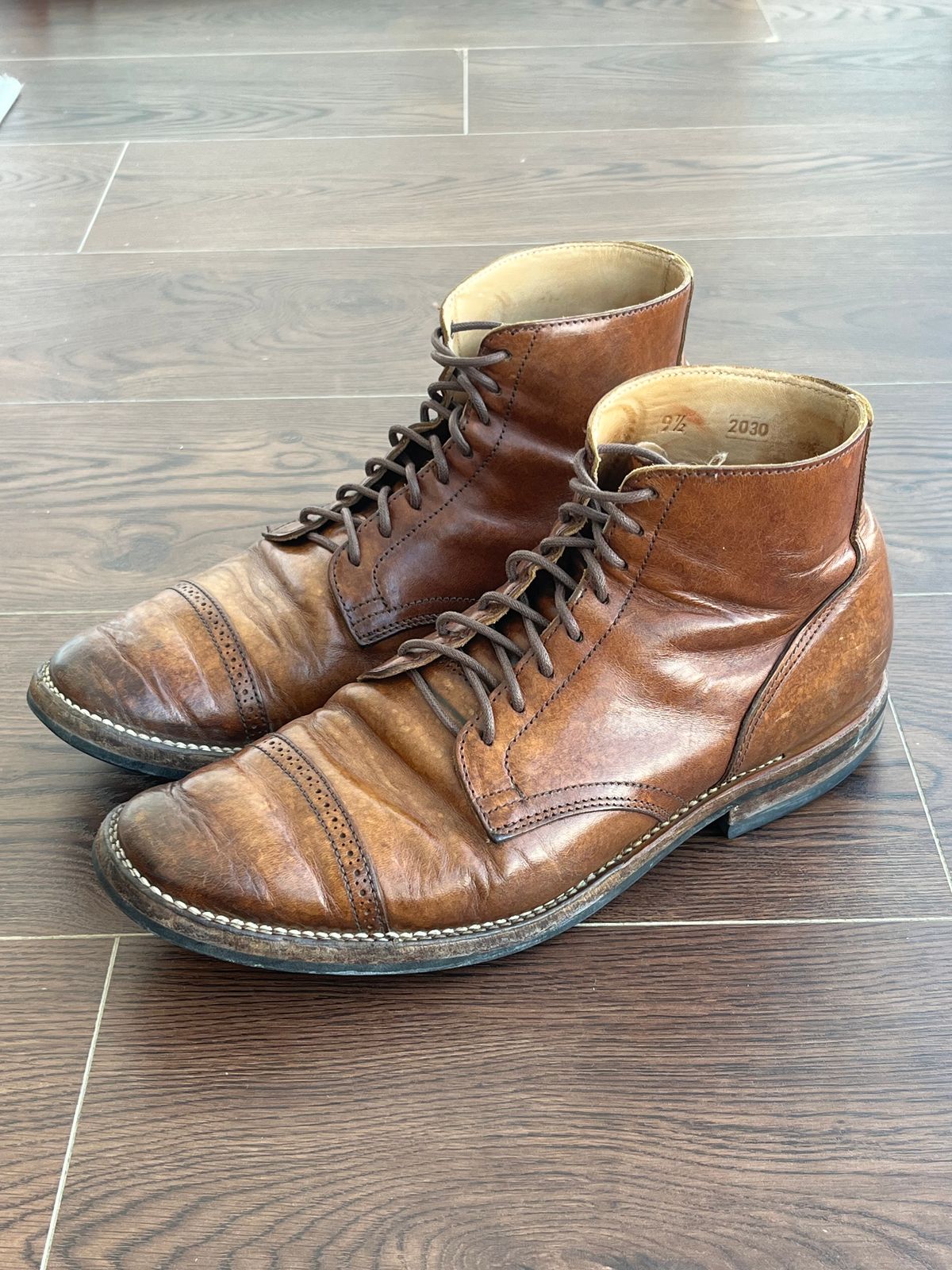 Photo by MukMukSifu on February 22, 2025 of the Viberg Service Boot BCT in Maryam Honey Tanned Hosrehide.