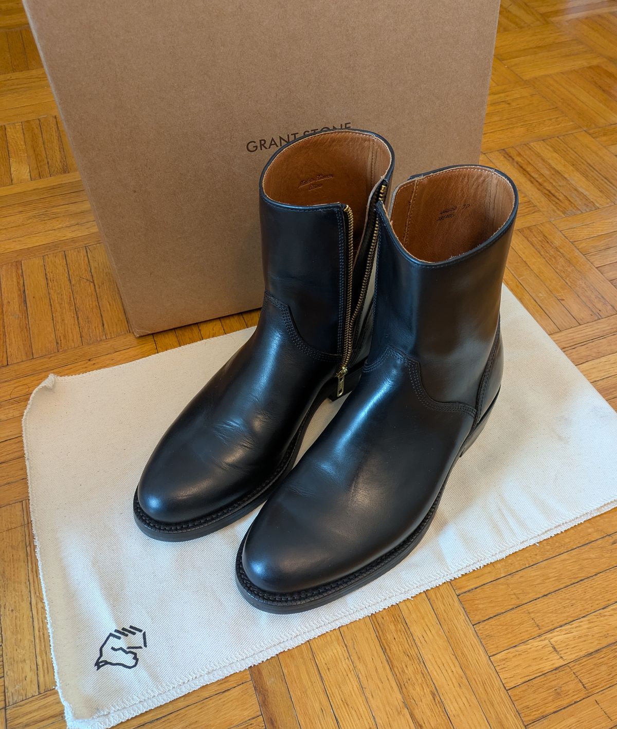 Photo by LaserKiwi on May 15, 2026 of the Grant Stone Grant Stone / Elias Side-Zip Boot in Horween Black Chromexcel.