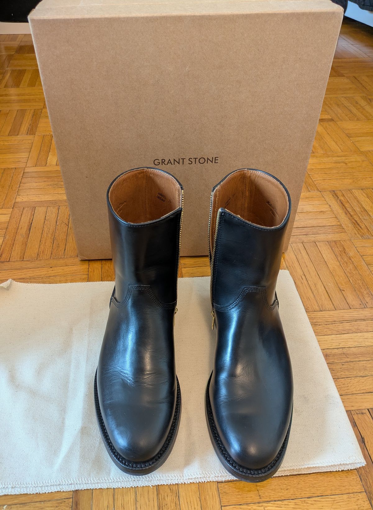 Photo by LaserKiwi on May 15, 2026 of the Grant Stone Grant Stone / Elias Side-Zip Boot in Horween Black Chromexcel.