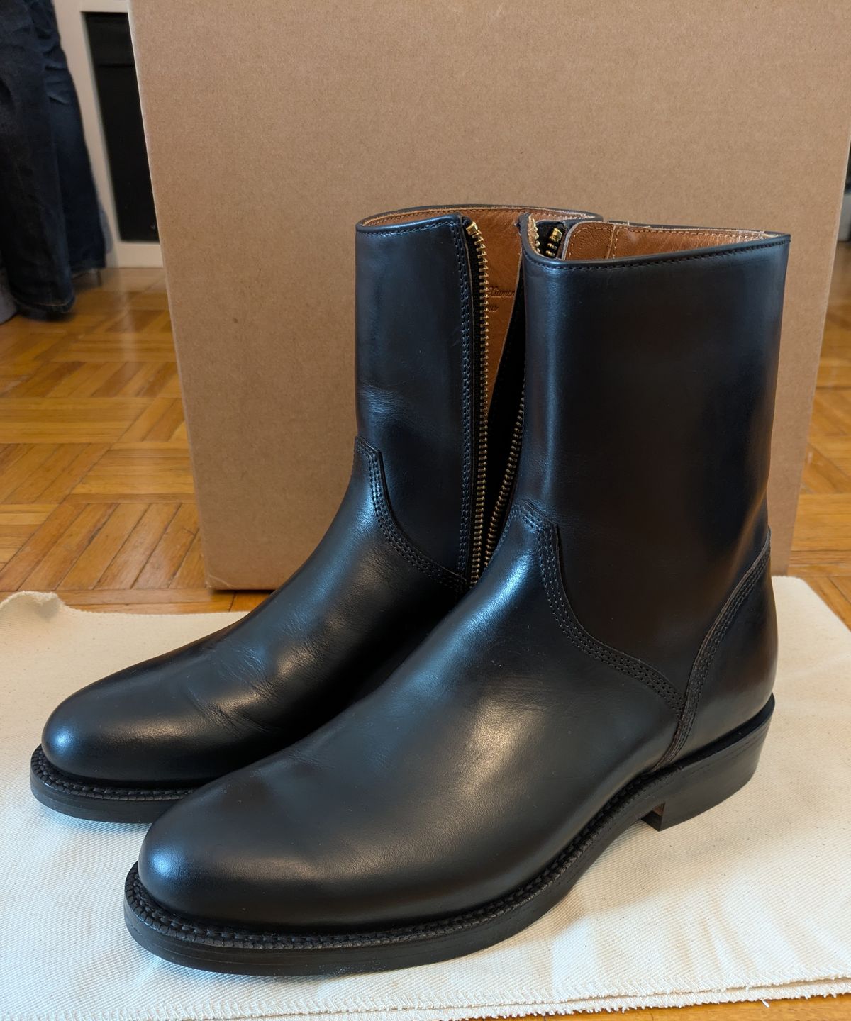 Photo by LaserKiwi on May 15, 2026 of the Grant Stone Grant Stone / Elias Side-Zip Boot in Horween Black Chromexcel.
