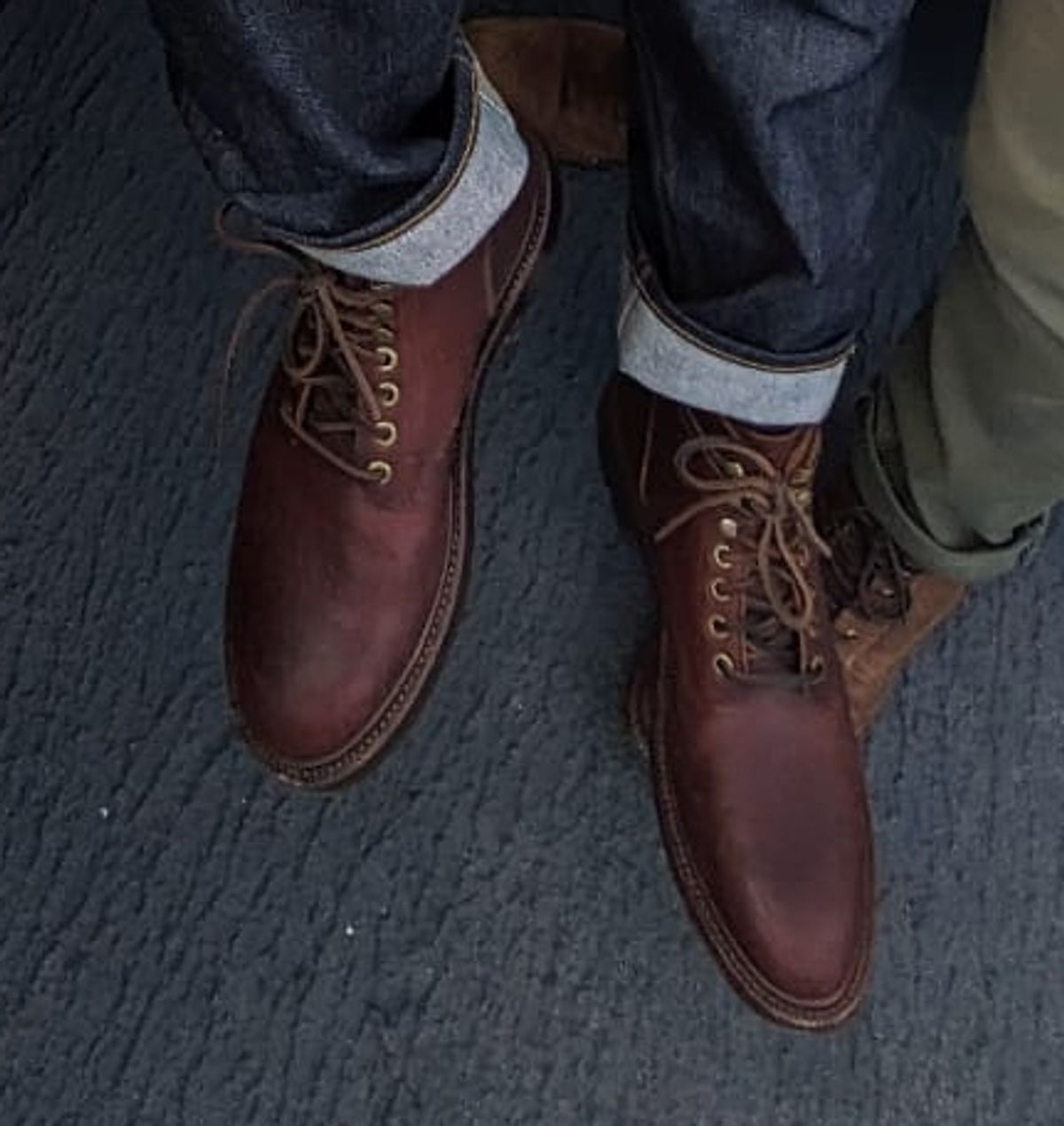 Photo by LaserKiwi on April 20, 2024 of the Grant Stone Diesel Boot in Seidel Walnut Bison.