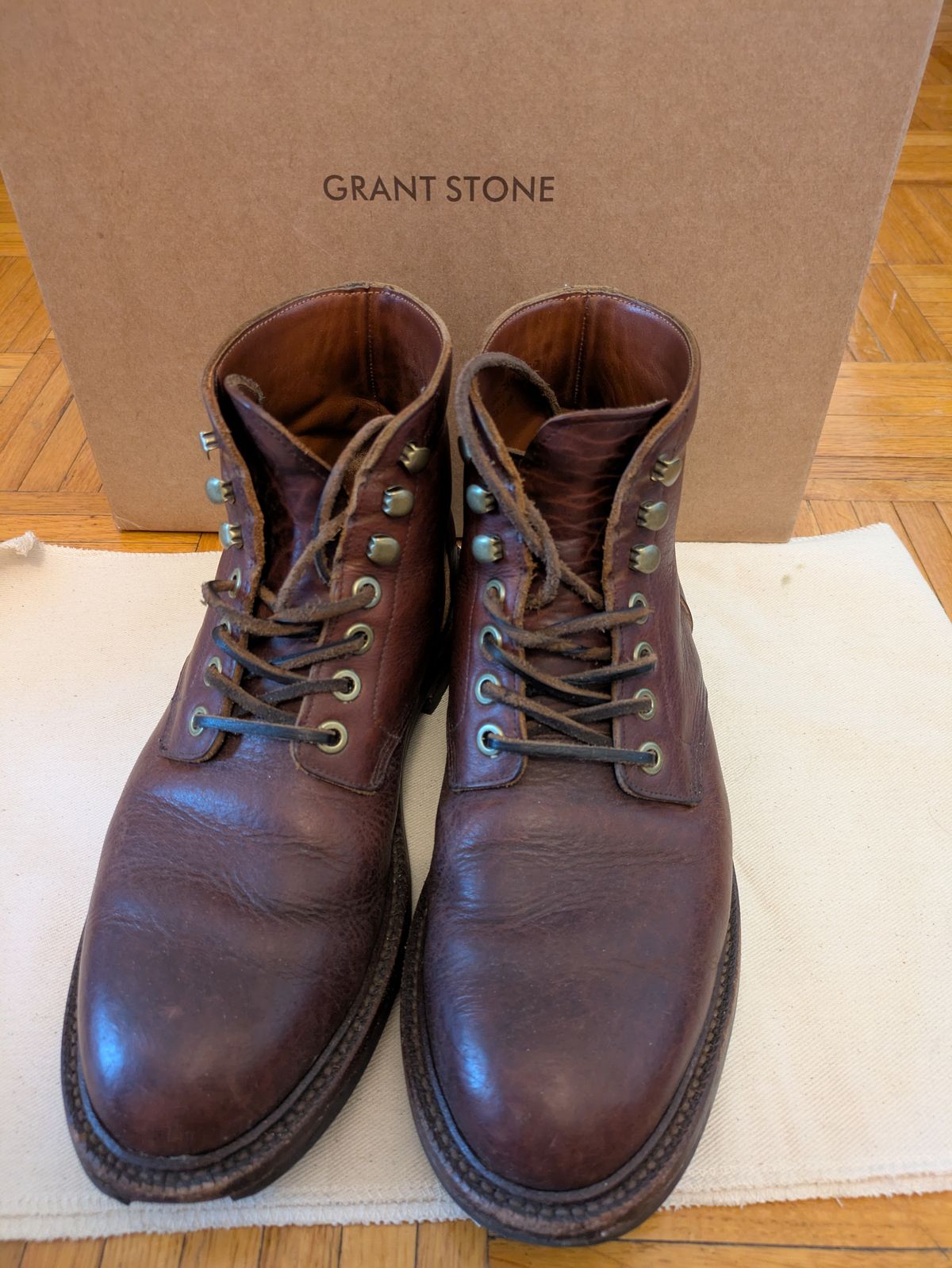 Photo by LaserKiwi on May 15, 2026 of the Grant Stone Diesel Boot in Seidel Walnut Bison.