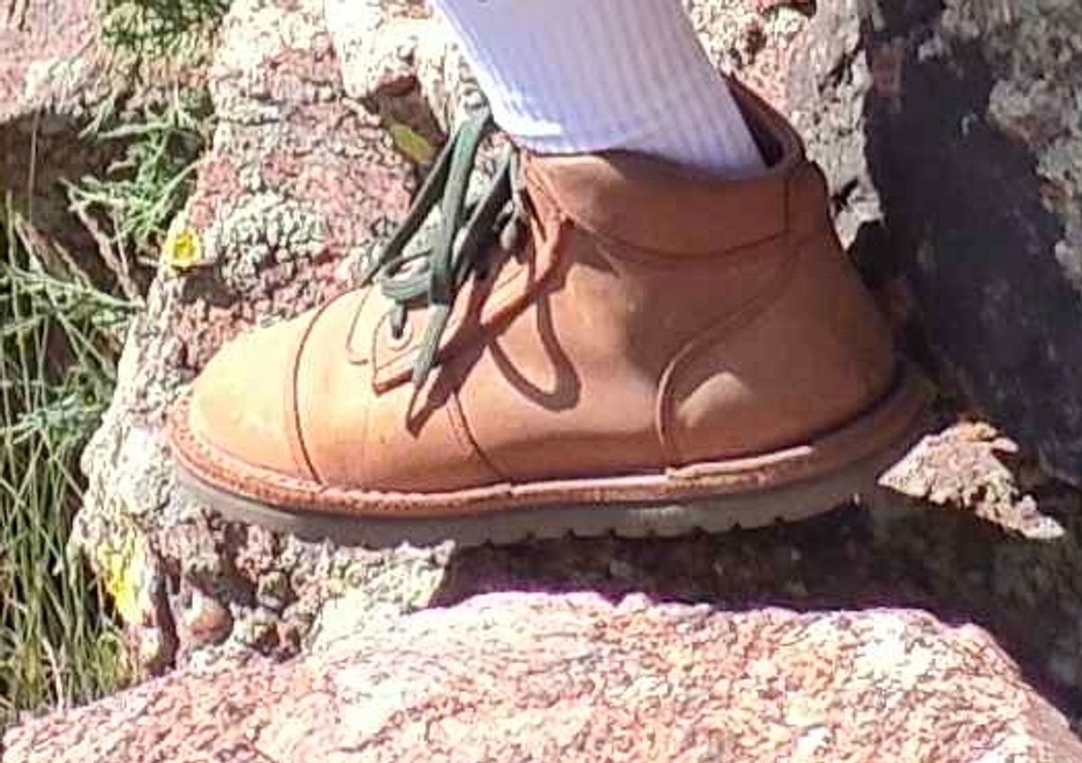 Photo by LaserKiwi on June 15, 2024 of the Jim Green African Ranger Barefoot Boot in Fudge Crazy Horse.