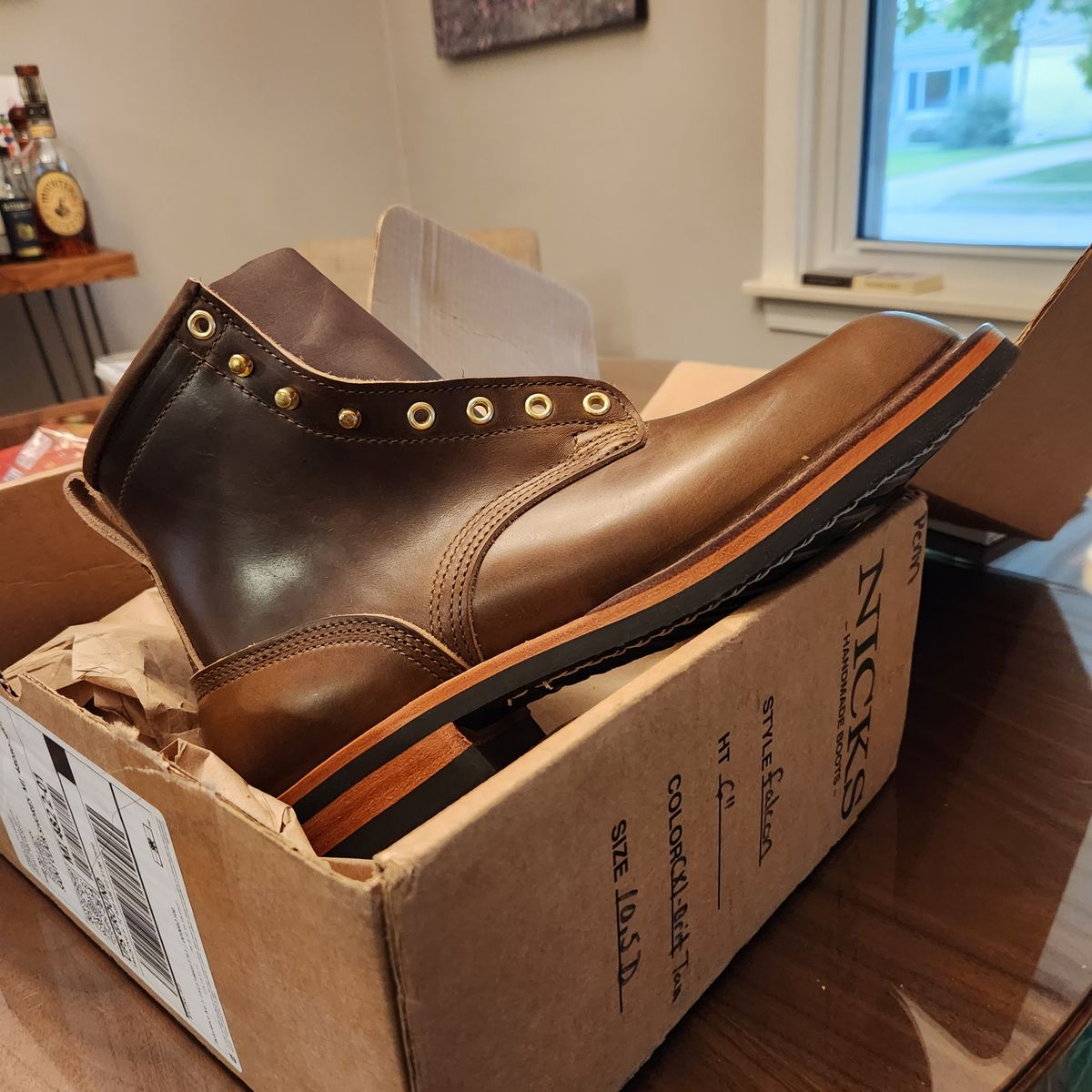 Photo by PoPpy on October 23, 2023 of the Nicks Falcon in Horween British Tan Chromexcel.