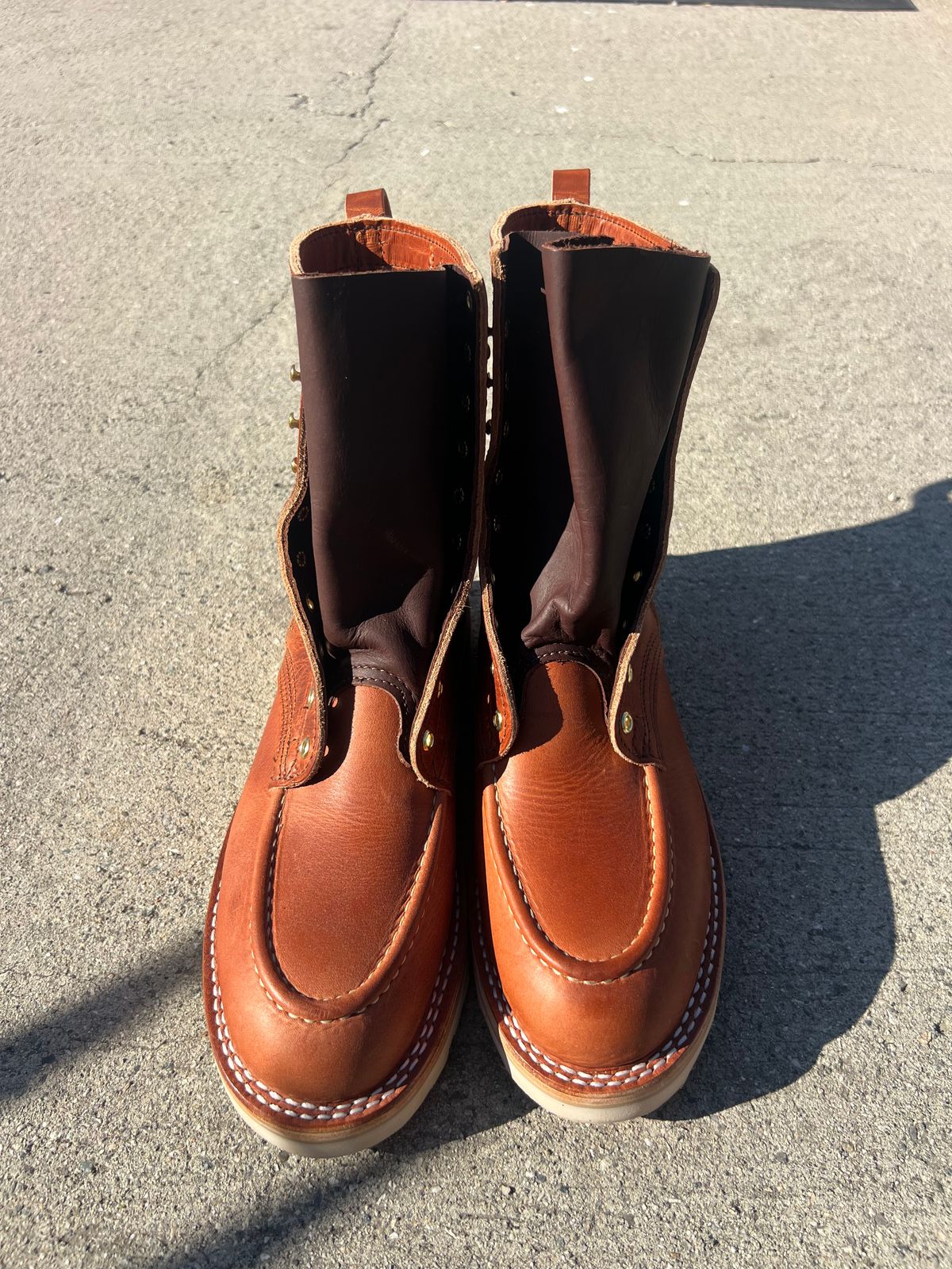 Photo by jessejames_c on September 11, 2025 of the Nicks DomePro in Horween English Tan Dublin.