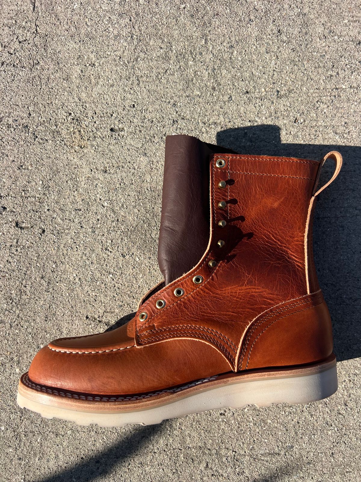 Photo by jessejames_c on September 11, 2025 of the Nicks DomePro in Horween English Tan Dublin.