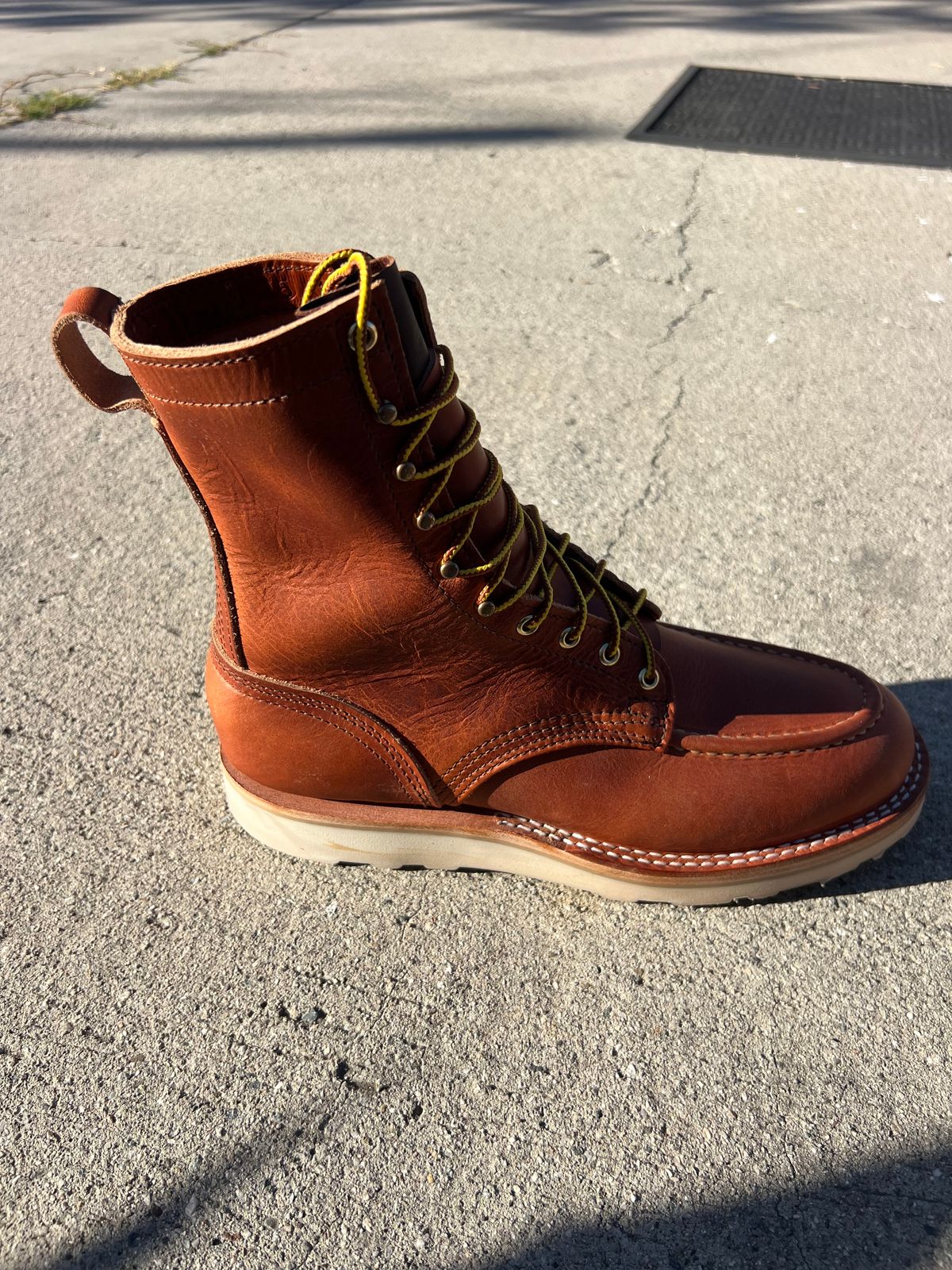 Photo by jessejames_c on October 1, 2025 of the Nicks DomePro in Horween English Tan Dublin.
