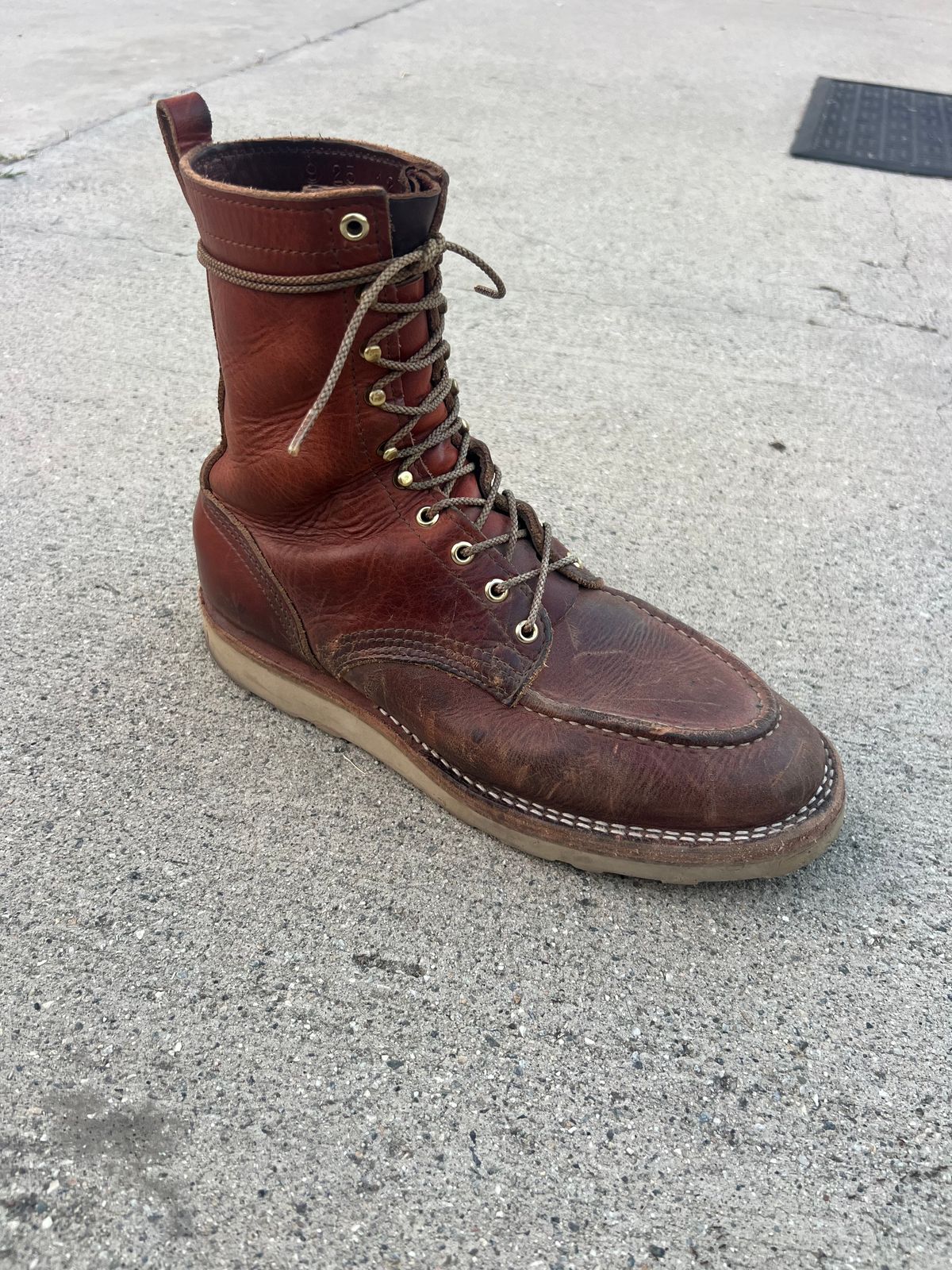 Photo by jessejames_c on November 4, 2025 of the Nicks DomePro in Horween English Tan Dublin.
