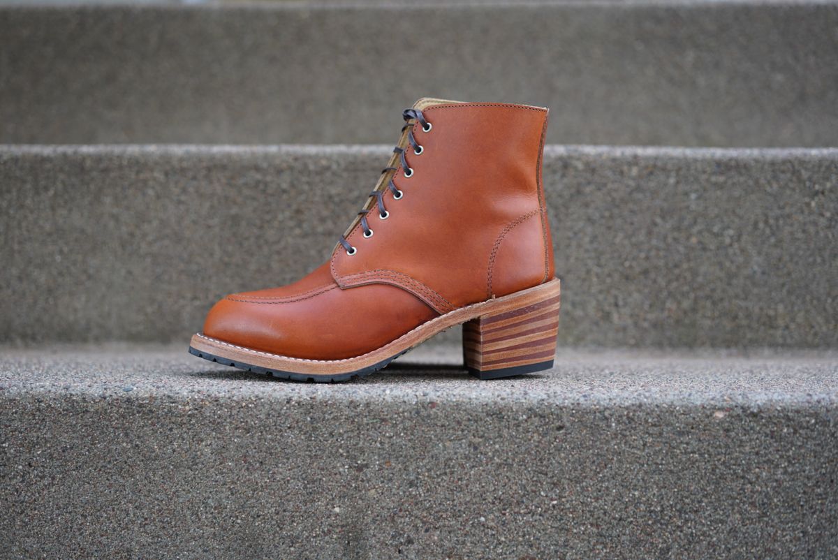 Photo by alleycat on October 2, 2025 of the Red Wing Clara in S.B. Foot Oro Legacy.