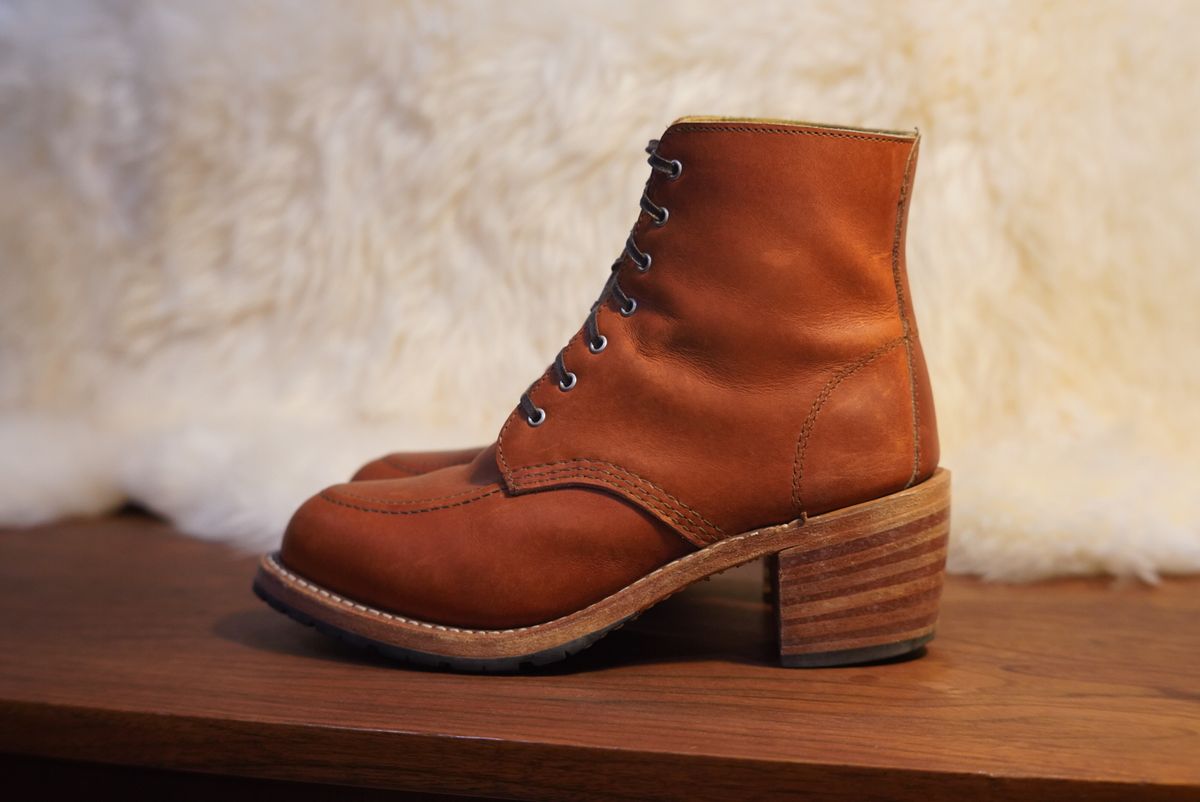 Photo by alleycat on November 5, 2025 of the Red Wing Clara in S.B. Foot Oro Legacy.