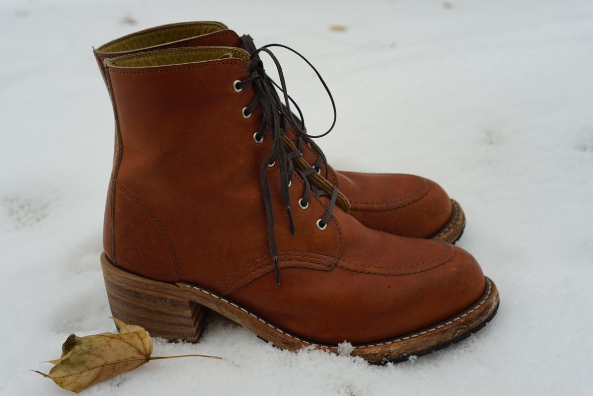 Photo by alleycat on January 4, 2026 of the Red Wing Clara in S.B. Foot Oro Legacy.