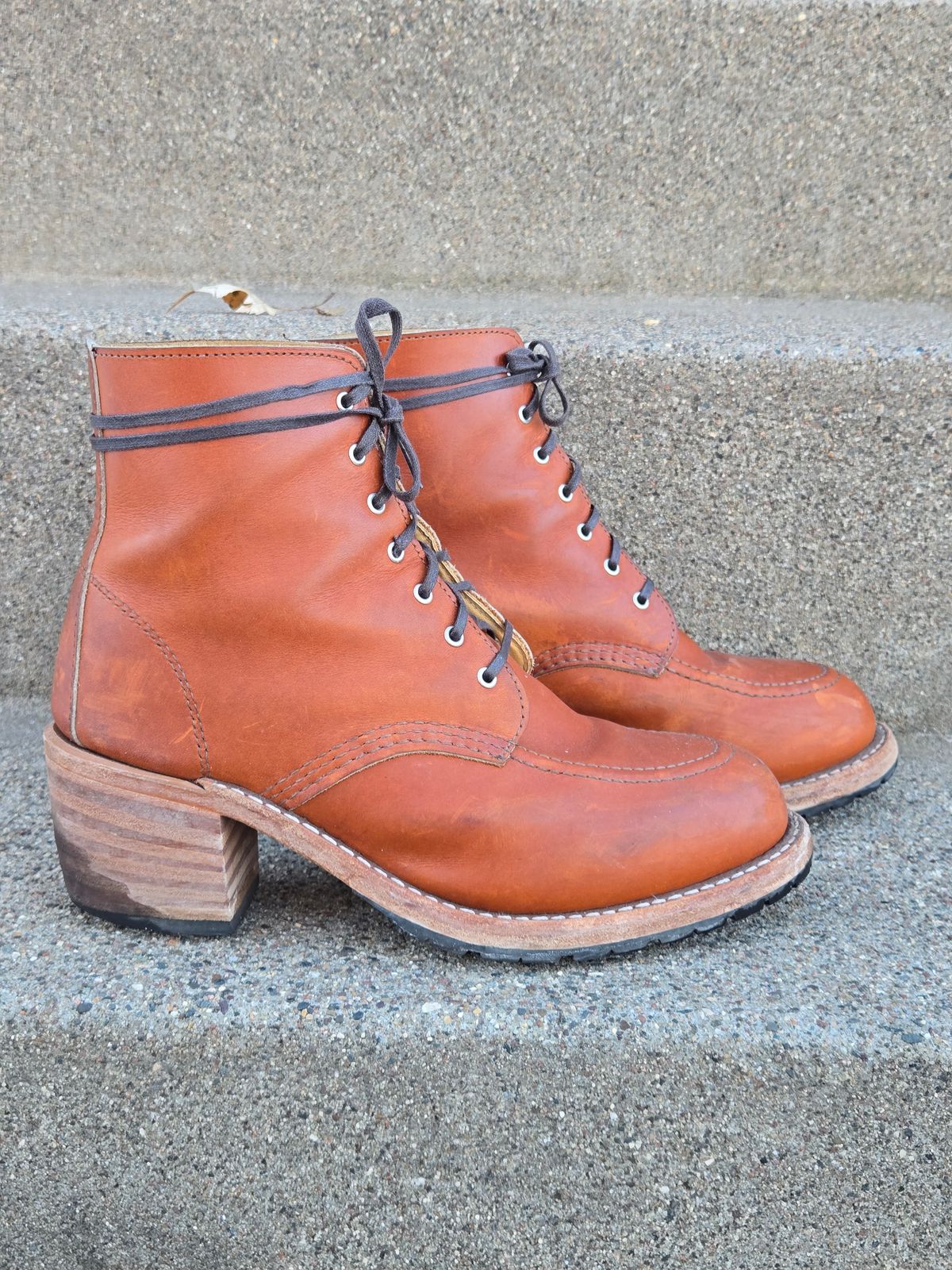 Photo by alleycat on February 5, 2026 of the Red Wing Clara in S.B. Foot Oro Legacy.