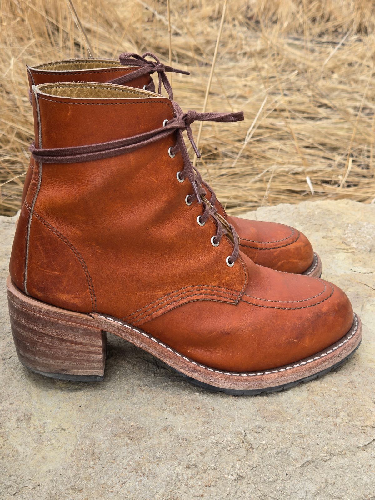 Photo by alleycat on March 5, 2026 of the Red Wing Clara in S.B. Foot Oro Legacy.