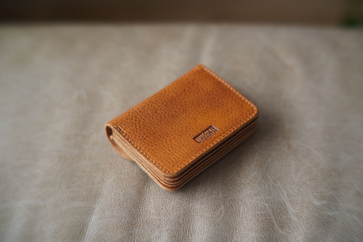 Photo by alleycat on October 3, 2025 of the Duluth Trading Company Accordion Wallet in Full-Grain Cowhide.