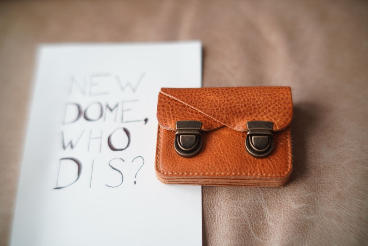 Photo by alleycat on October 3, 2025 of the Duluth Trading Company Accordion Wallet in Full-Grain Cowhide.