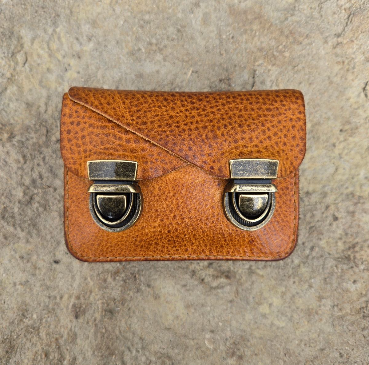 Photo by alleycat on March 5, 2026 of the Duluth Trading Company Accordion Wallet in Full-Grain Cowhide.