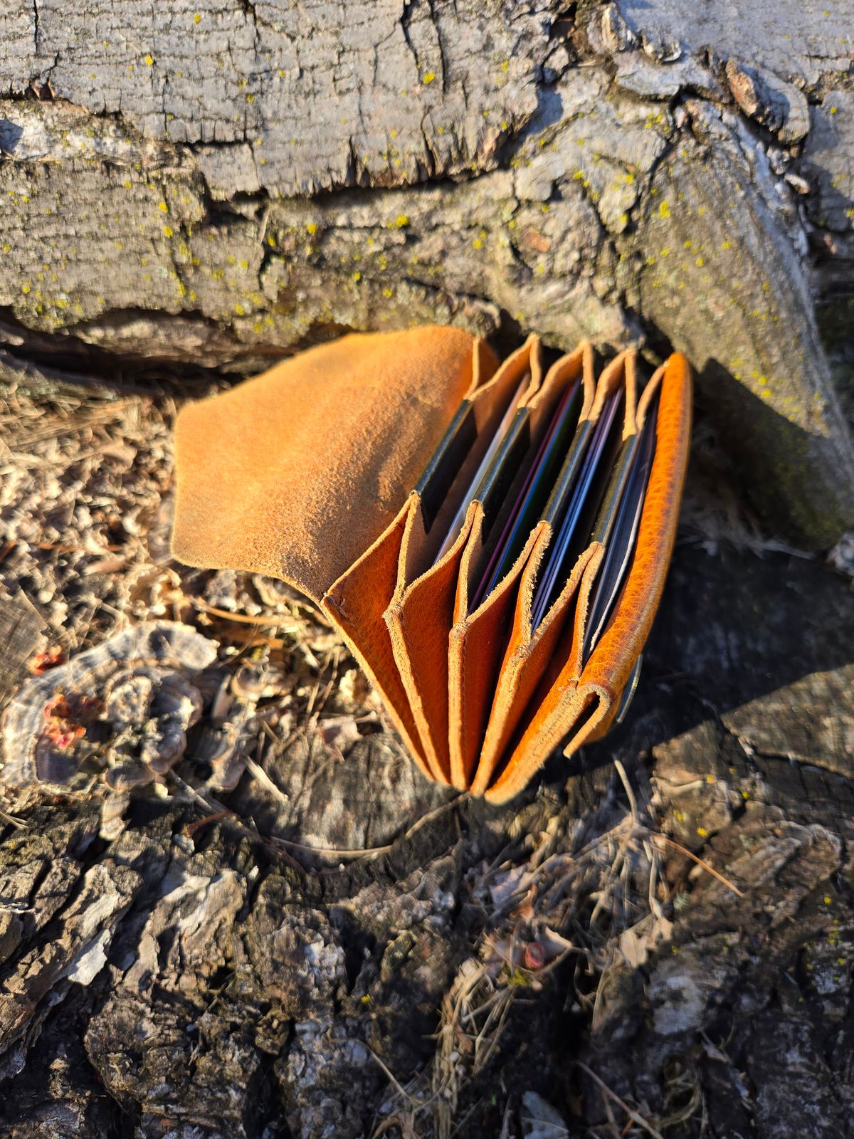 Photo by alleycat on April 5, 2026 of the Duluth Trading Company Accordion Wallet in Full-Grain Cowhide.