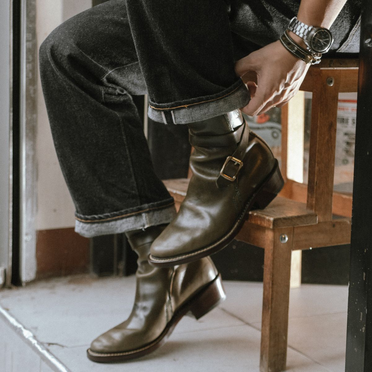 Photo by Jicojoson on November 3, 2025 of the Willie's Handmade Boots Jhodpur in Maryam Olive Horsebutt.