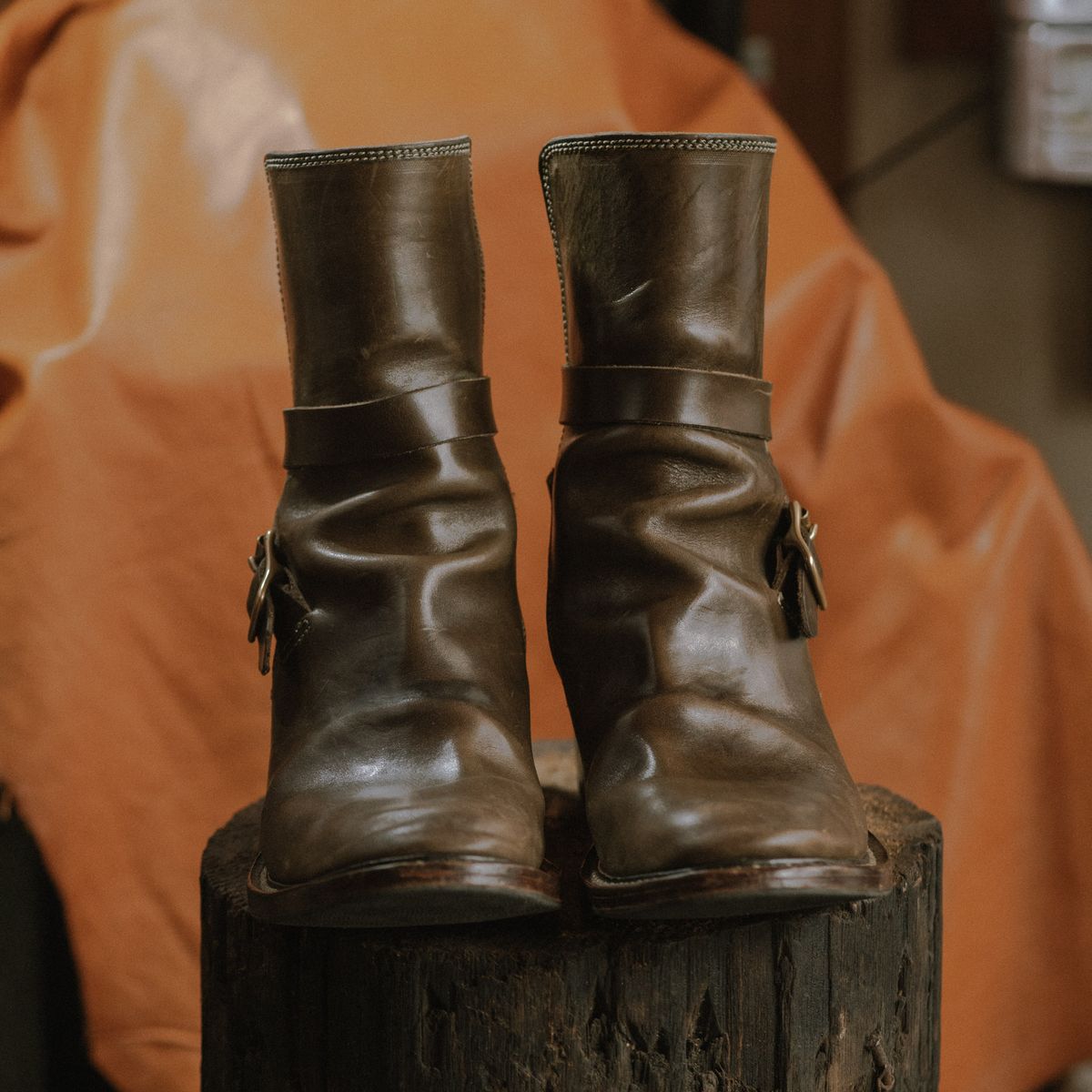 Photo by Jicojoson on December 1, 2025 of the Willie's Handmade Boots Jhodpur in Maryam Olive Horsebutt.