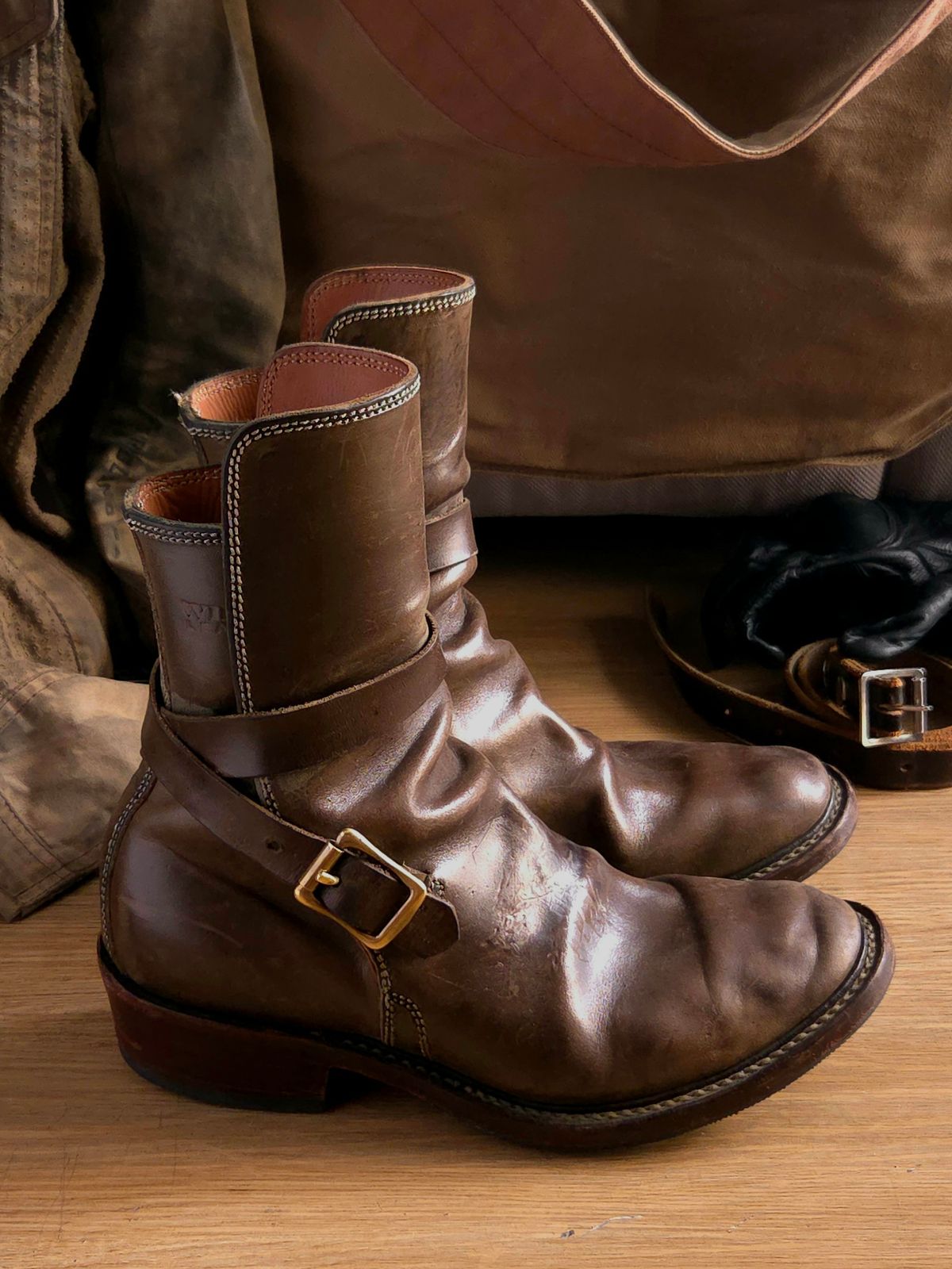 Photo by Jicojoson on January 3, 2026 of the Willie's Handmade Boots Jhodpur in Maryam Olive Horsebutt.