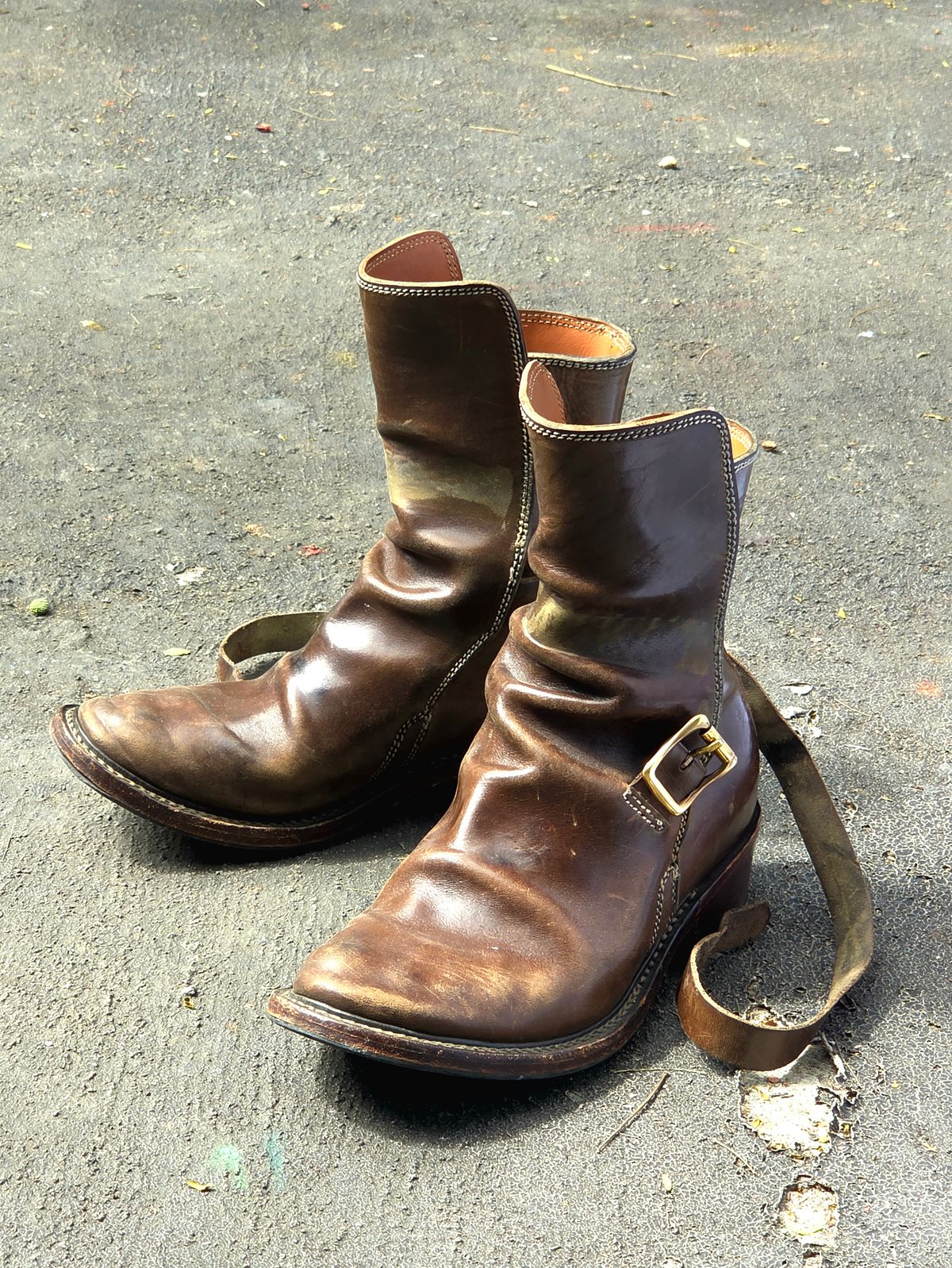 Photo by Jicojoson on February 4, 2026 of the Willie's Handmade Boots Jhodpur in Maryam Olive Horsebutt.
