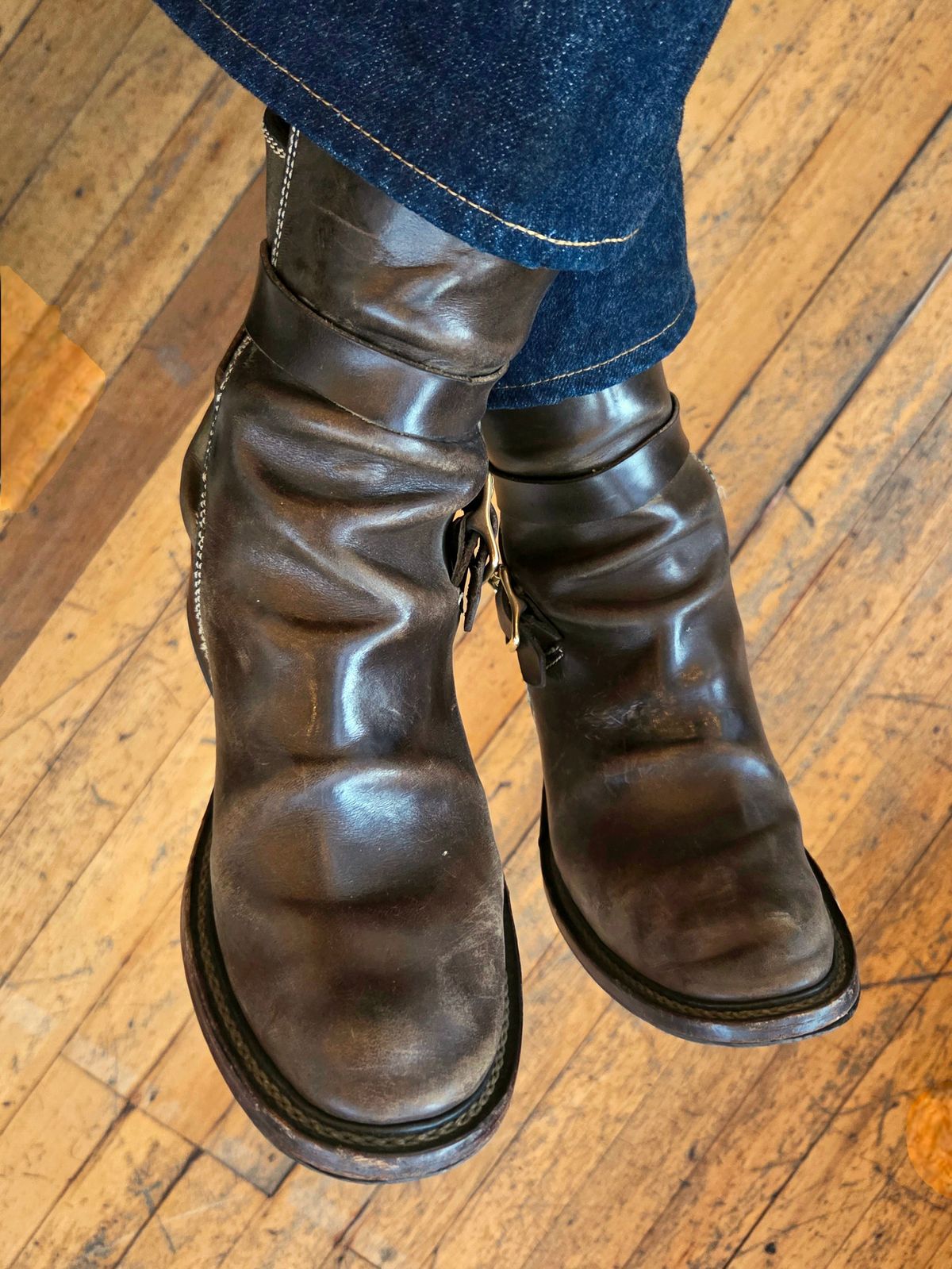 Photo by Jicojoson on January 29, 2026 of the Willie's Handmade Boots Jhodpur in Maryam Olive Horsebutt.