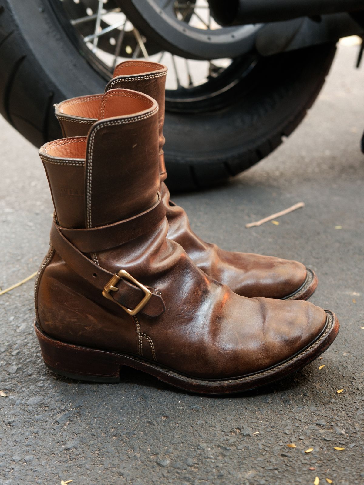 Photo by Jicojoson on March 1, 2026 of the Willie's Handmade Boots Jhodpur in Maryam Olive Horsebutt.