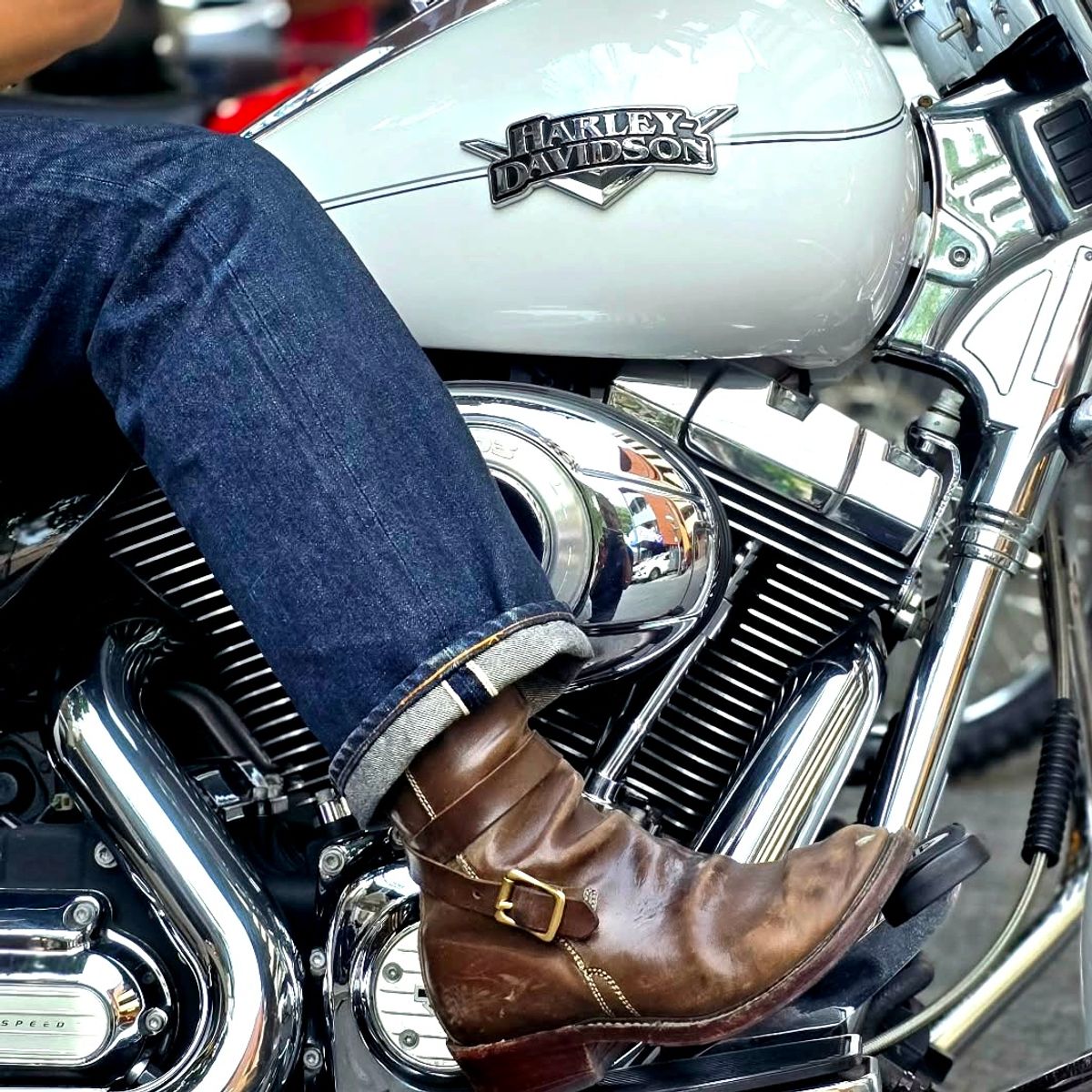 Photo by Jicojoson on March 12, 2026 of the Willie's Handmade Boots Jhodpur in Maryam Olive Horsebutt.