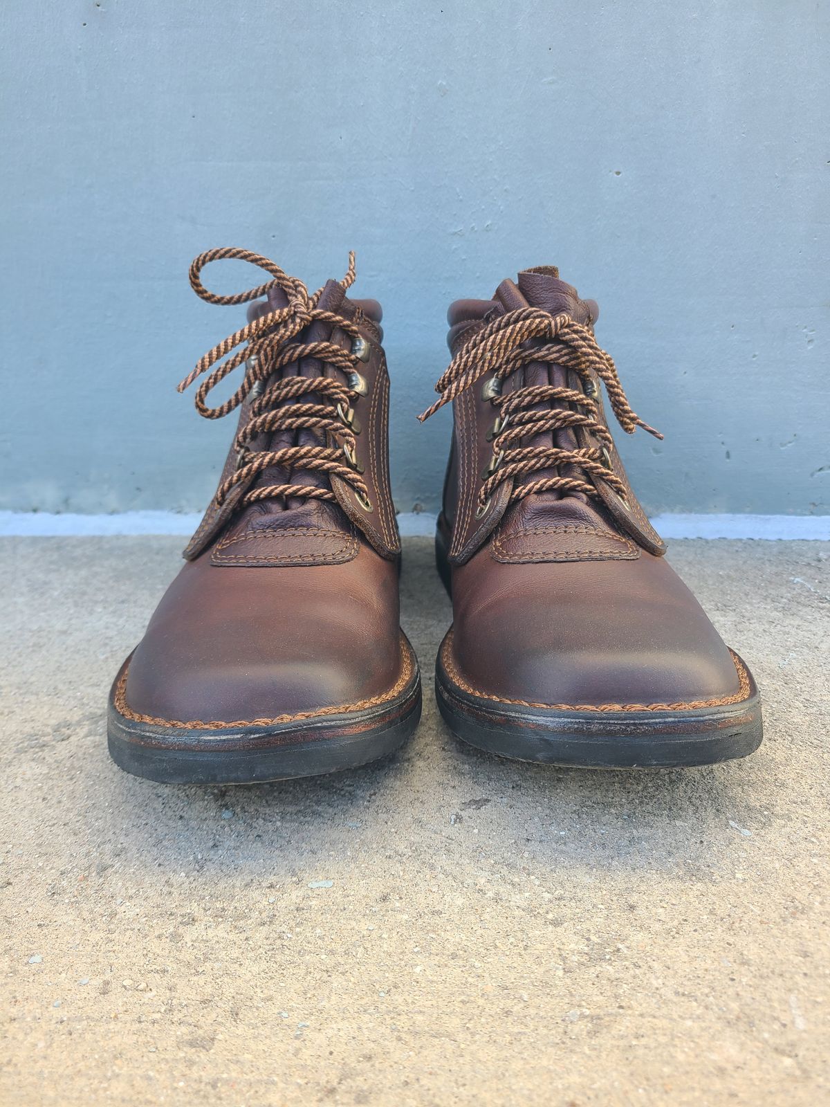 Photo by Lazarey on March 5, 2025 of the The Courteney Boot Company Safari (custom) in Mossop Leather - Dark Brown Bovine.