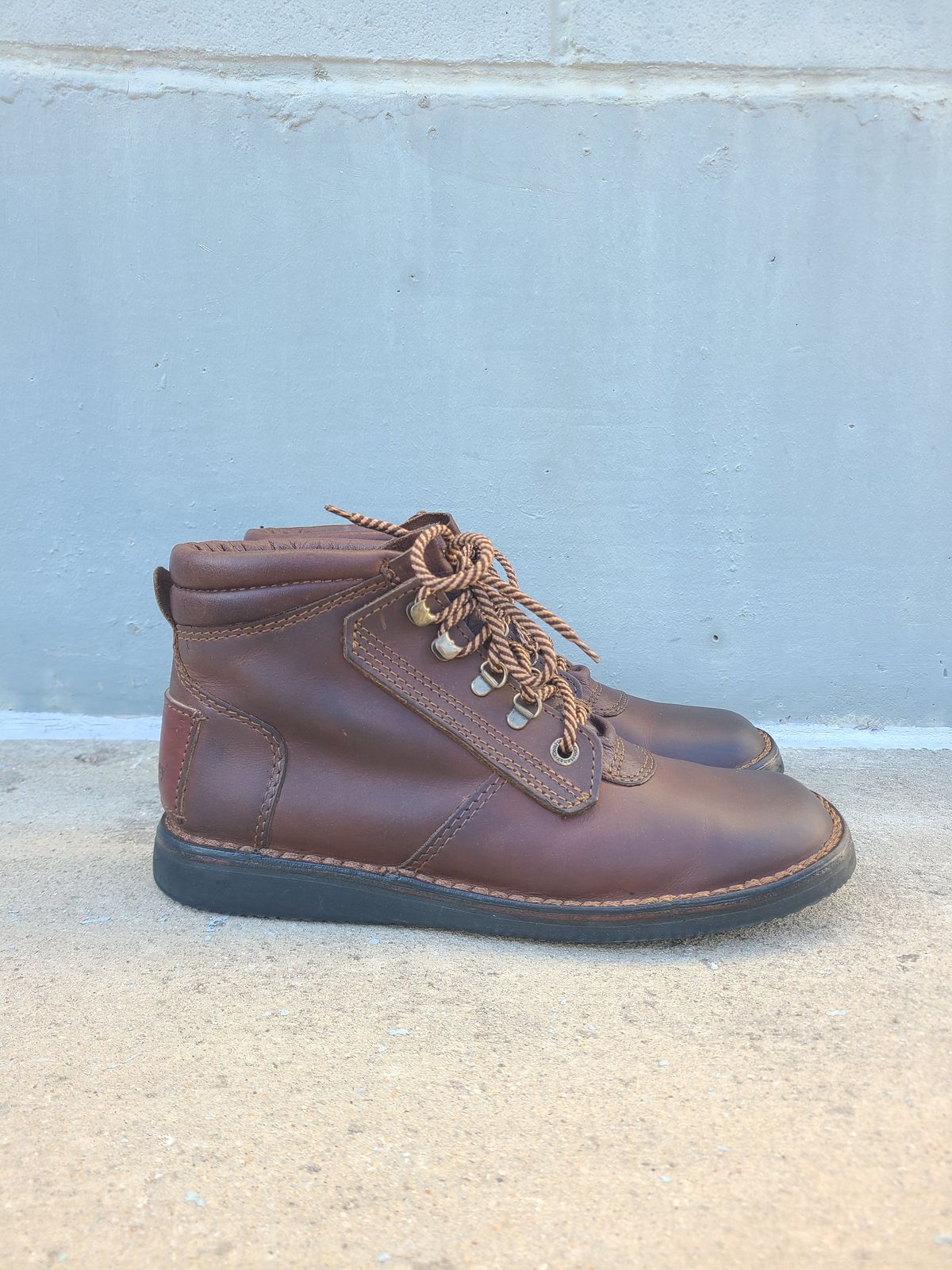 Photo by Lazarey on March 5, 2025 of the The Courteney Boot Company Safari (custom) in Mossop Leather - Dark Brown Bovine.