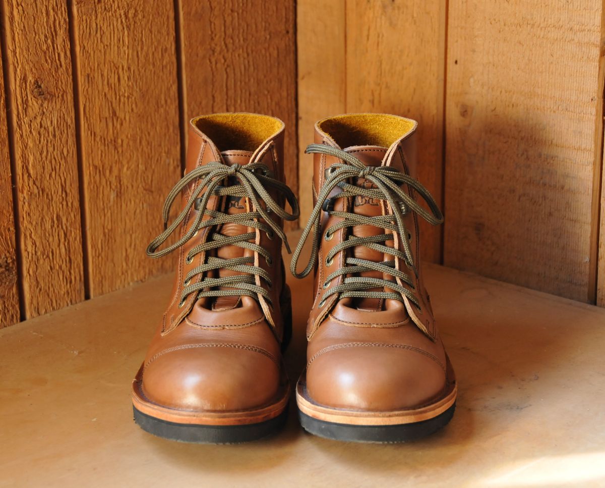 Photo by Lazarey on September 27, 2025 of the Jim Green Numzaan in Jim Green / Natural Veg Tan.