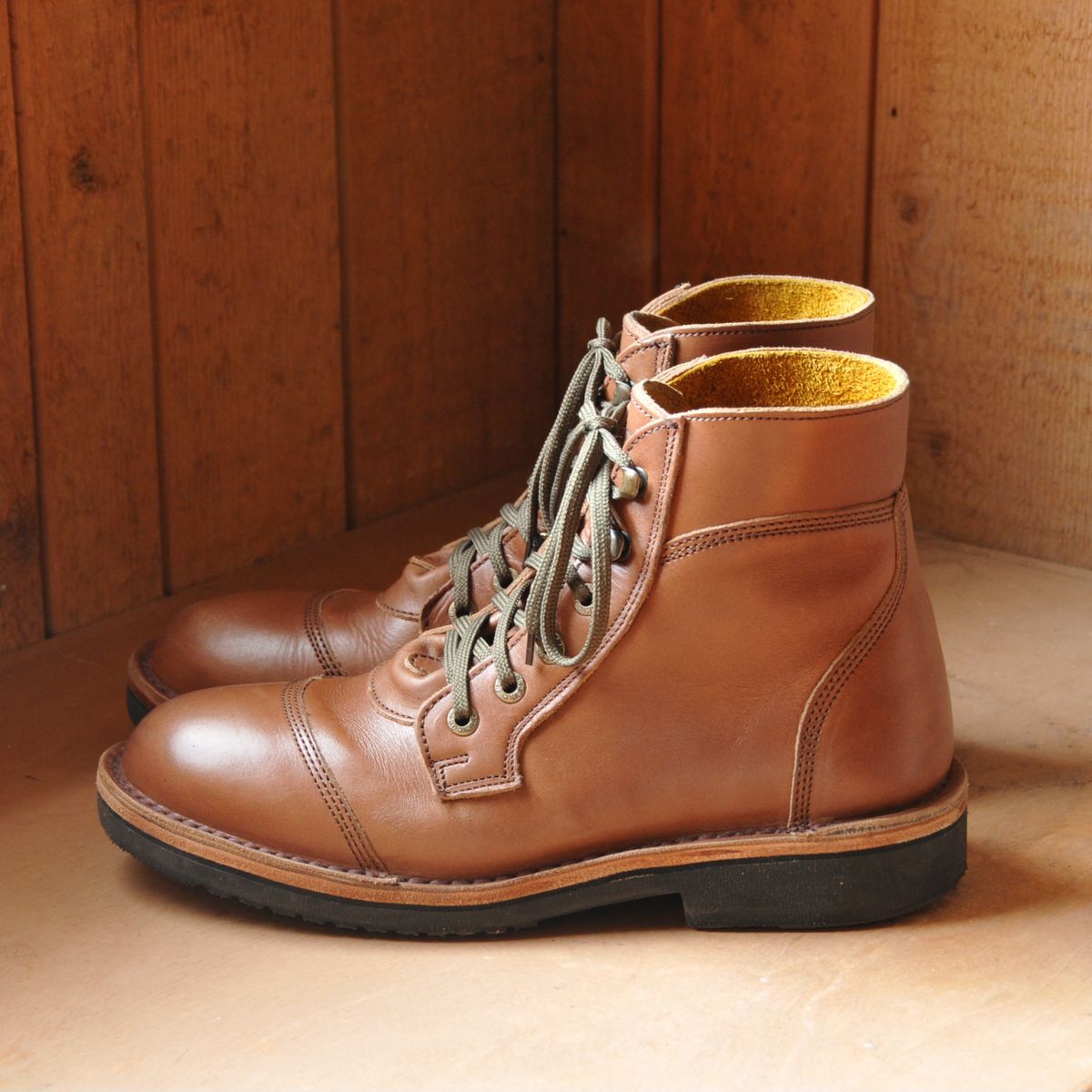 Photo by Lazarey on December 5, 2025 of the Jim Green Numzaan in Jim Green / Natural Veg Tan.