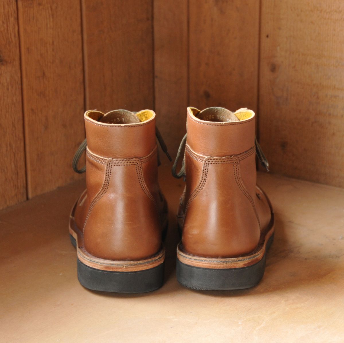 Photo by Lazarey on January 27, 2026 of the Jim Green Numzaan in Jim Green / Natural Veg Tan.