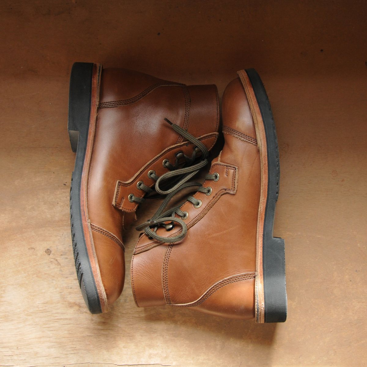 Photo by Lazarey on January 27, 2026 of the Jim Green Numzaan in Jim Green / Natural Veg Tan.