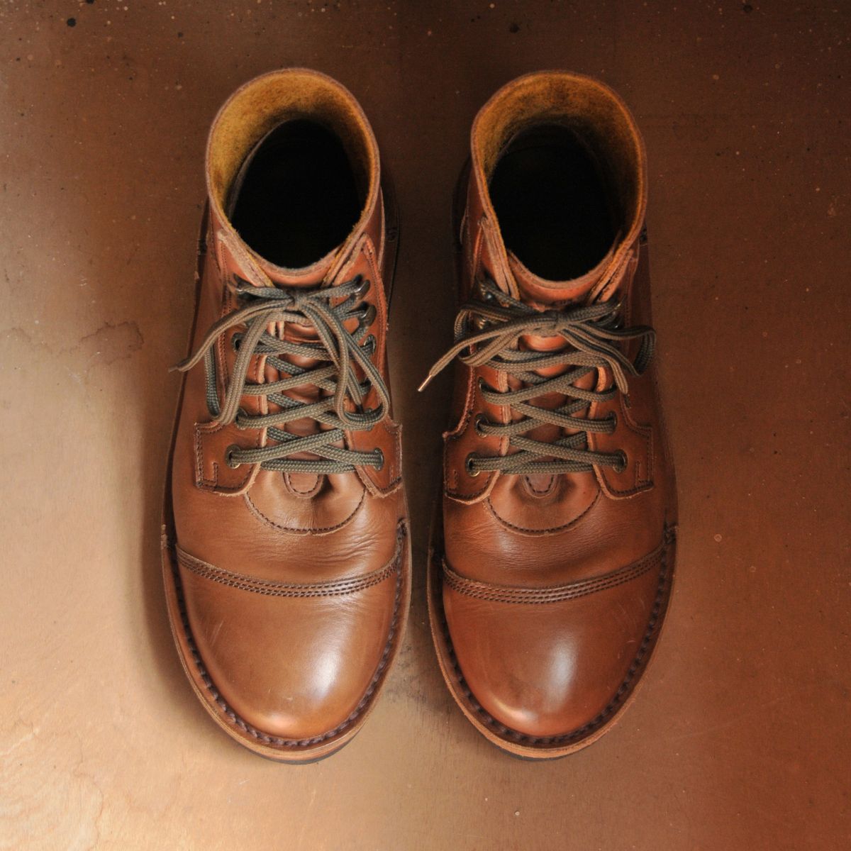 Photo by Lazarey on March 2, 2026 of the Jim Green Numzaan in Jim Green / Natural Veg Tan.