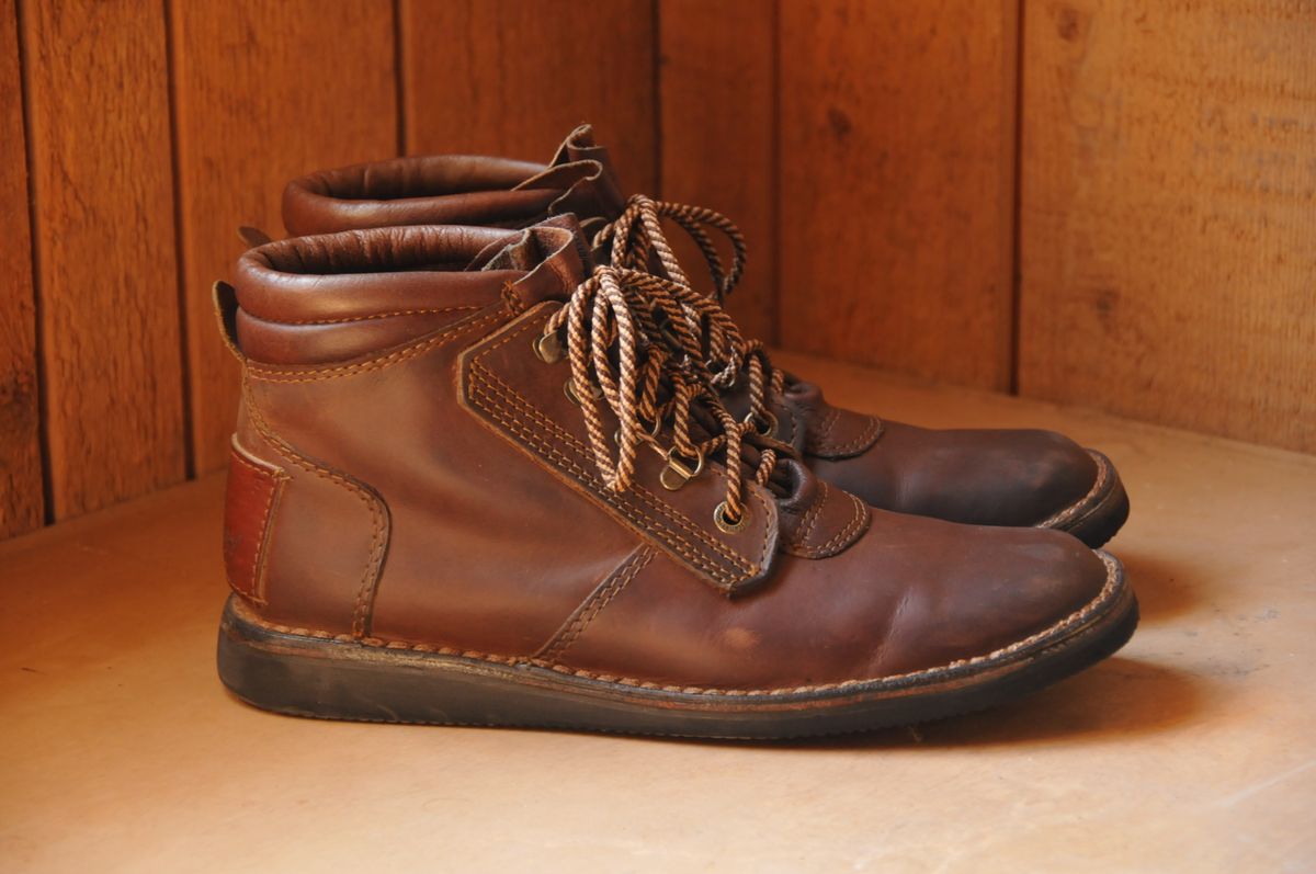Photo by Lazarey on October 3, 2025 of the The Courteney Boot Company Safari (custom) in Mossop Leather - Dark Brown Bovine.