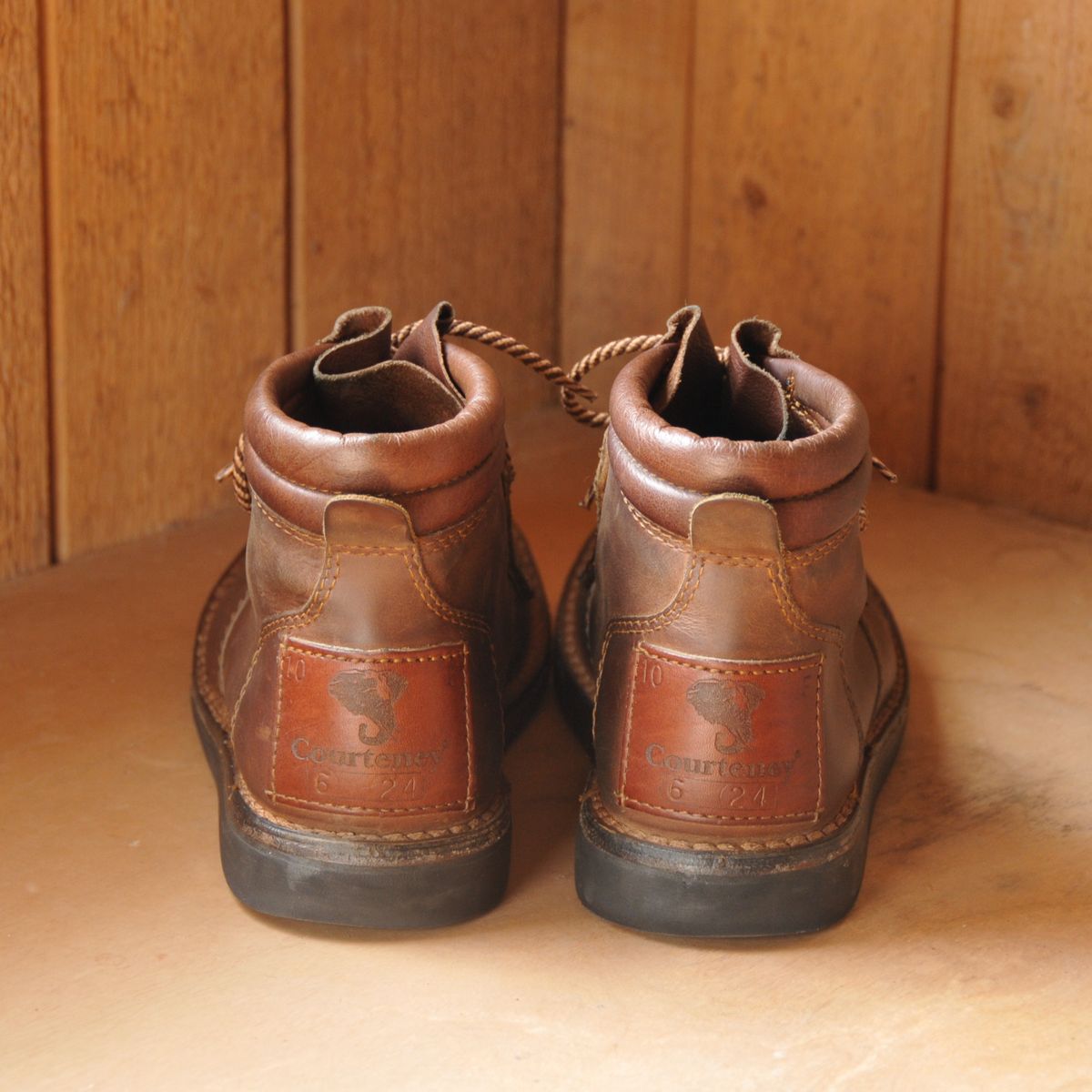 Photo by Lazarey on November 1, 2025 of the The Courteney Boot Company Safari (custom) in Mossop Leather - Dark Brown Bovine.