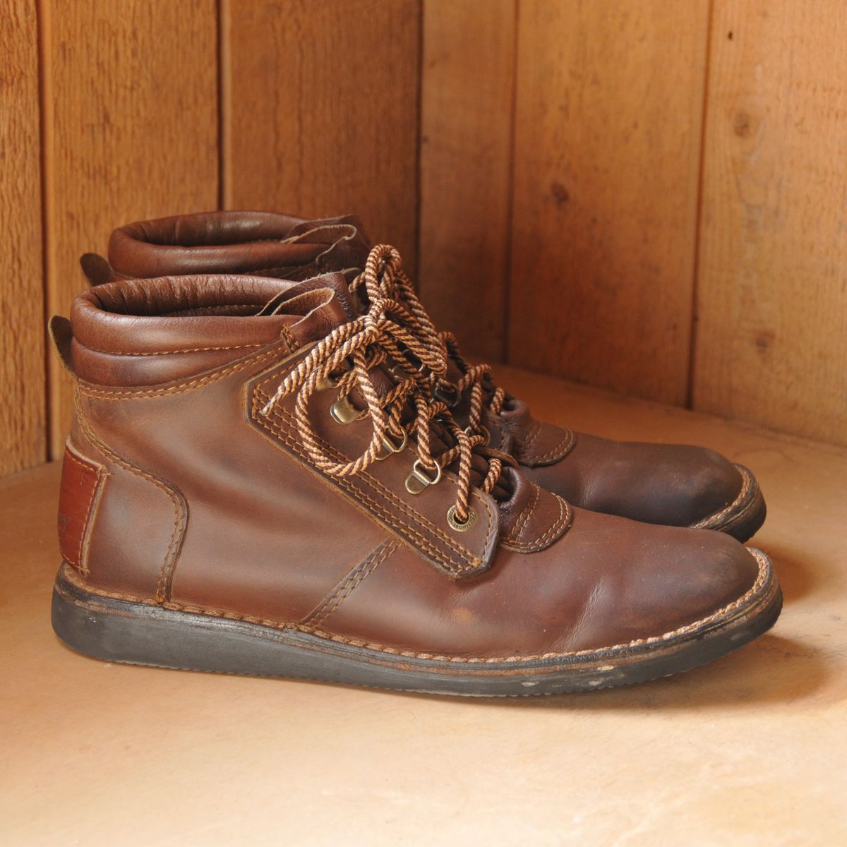 Photo by Lazarey on November 1, 2025 of the The Courteney Boot Company Safari (custom) in Mossop Leather - Dark Brown Bovine.