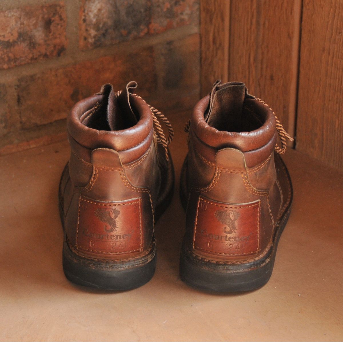 Photo by Lazarey on March 2, 2026 of the The Courteney Boot Company Safari (custom) in Mossop Leather - Dark Brown Bovine.
