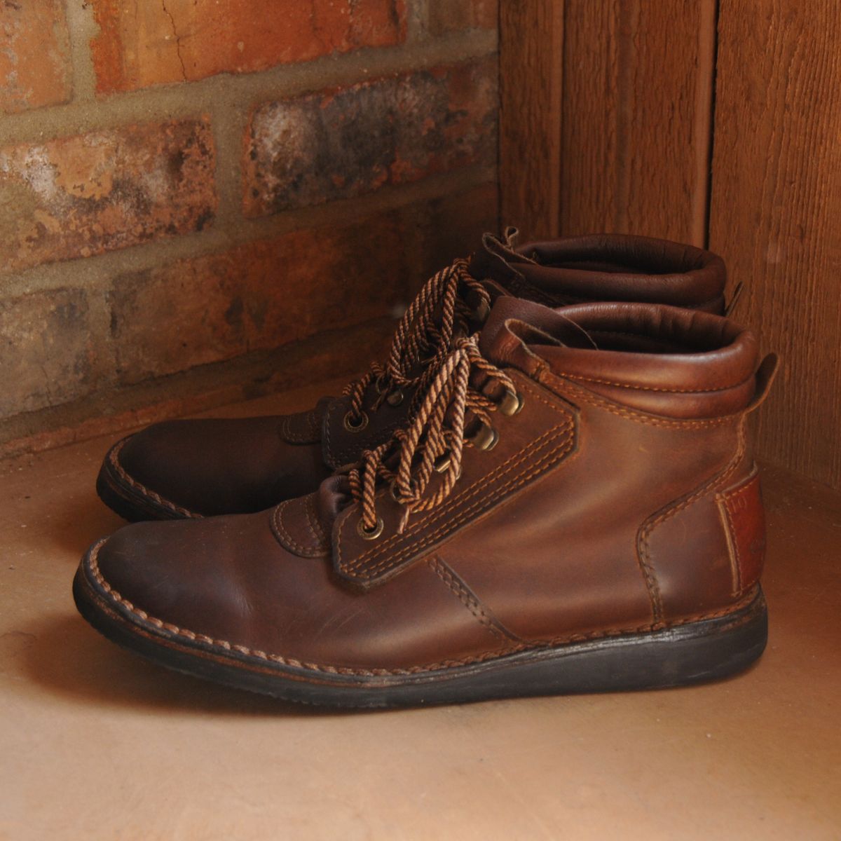 Photo by Lazarey on March 2, 2026 of the The Courteney Boot Company Safari (custom) in Mossop Leather - Dark Brown Bovine.
